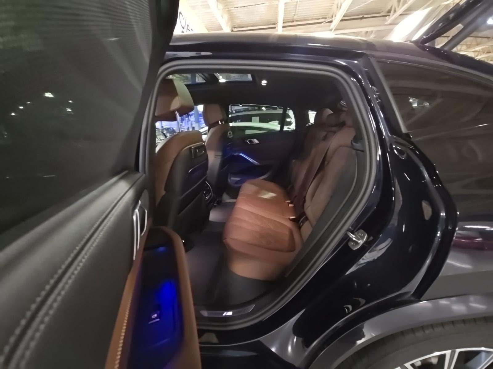 2023 BMW X6 xDrive40i AWD