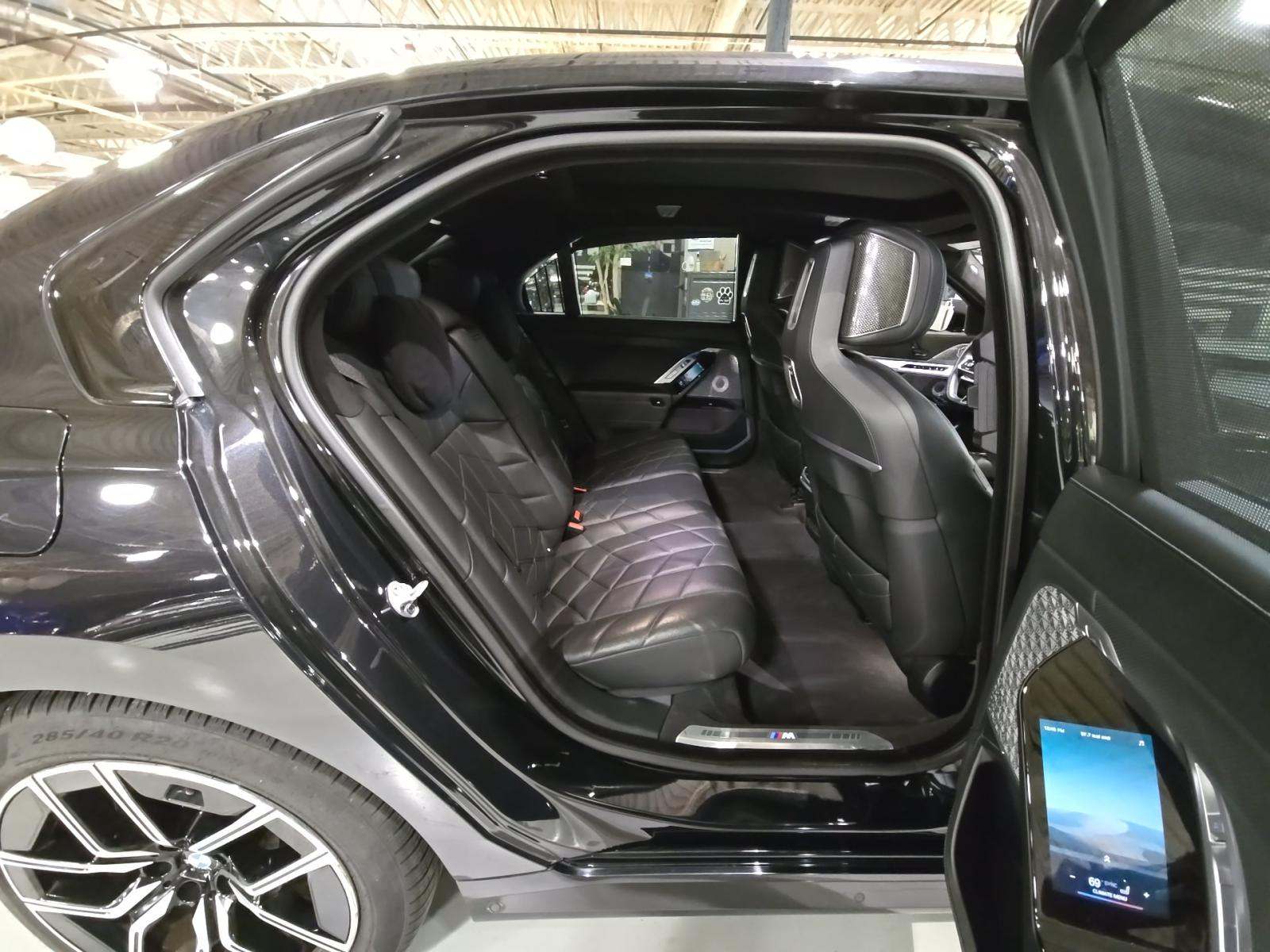 2023 BMW 7 Series 760i xDrive AWD