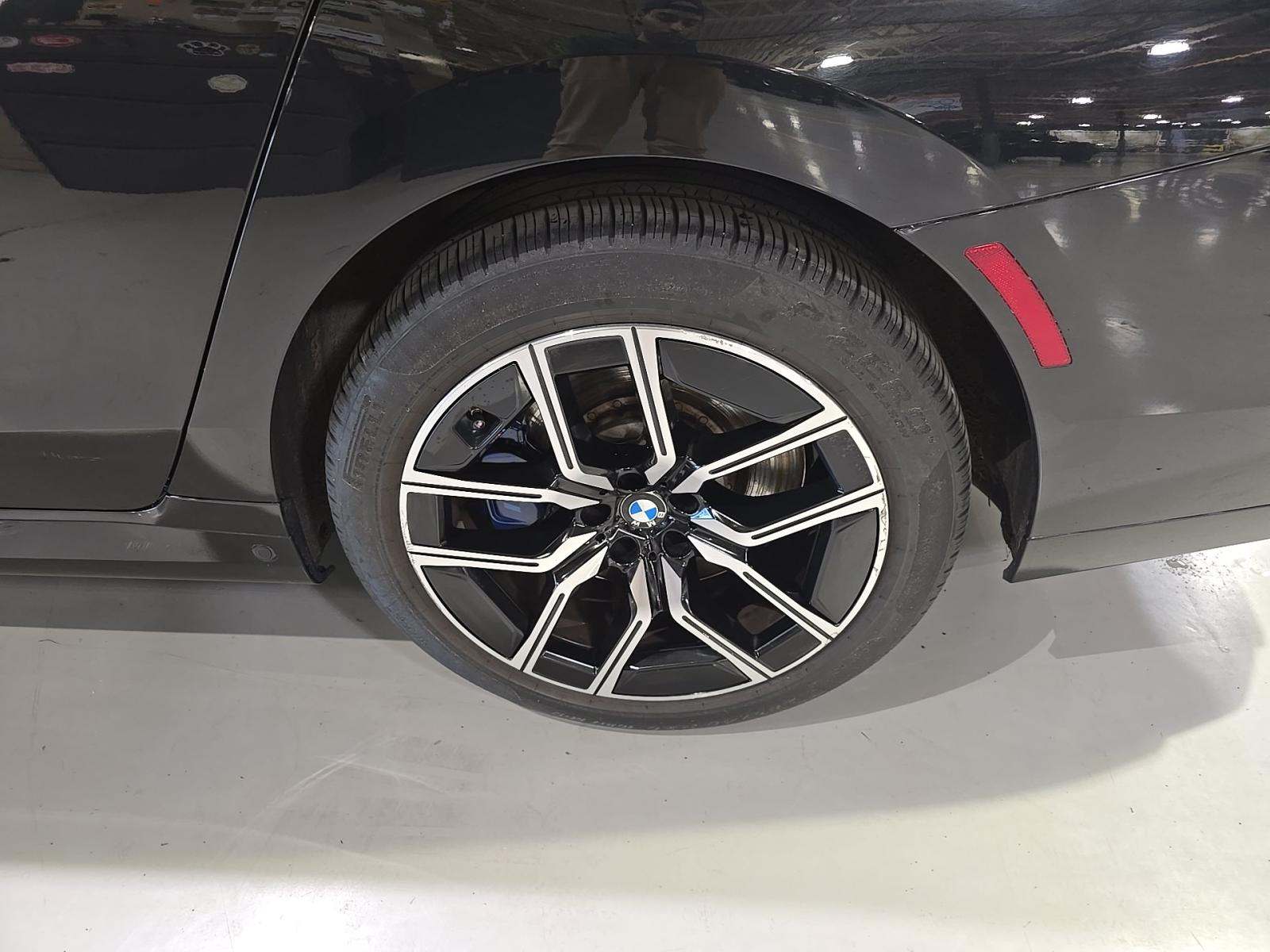 2023 BMW 7 Series 760i xDrive AWD