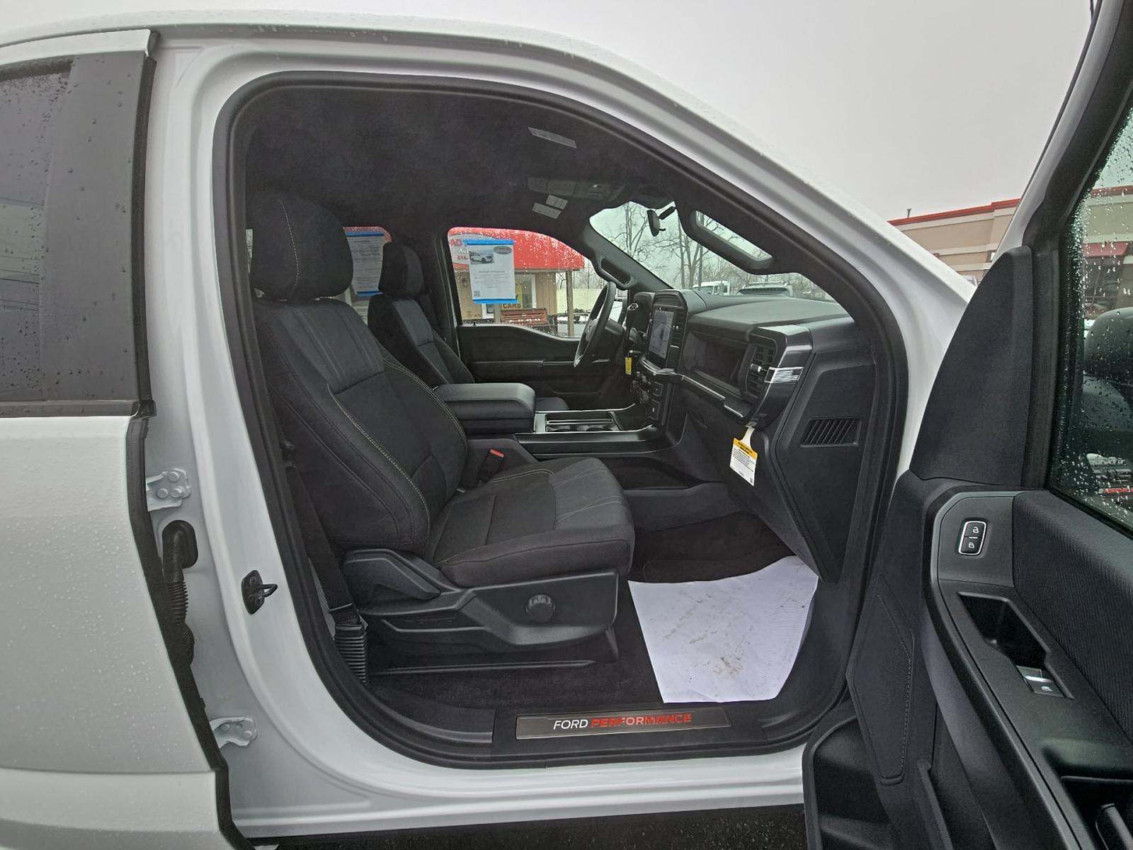 2025 Ford F-150 STX AWD