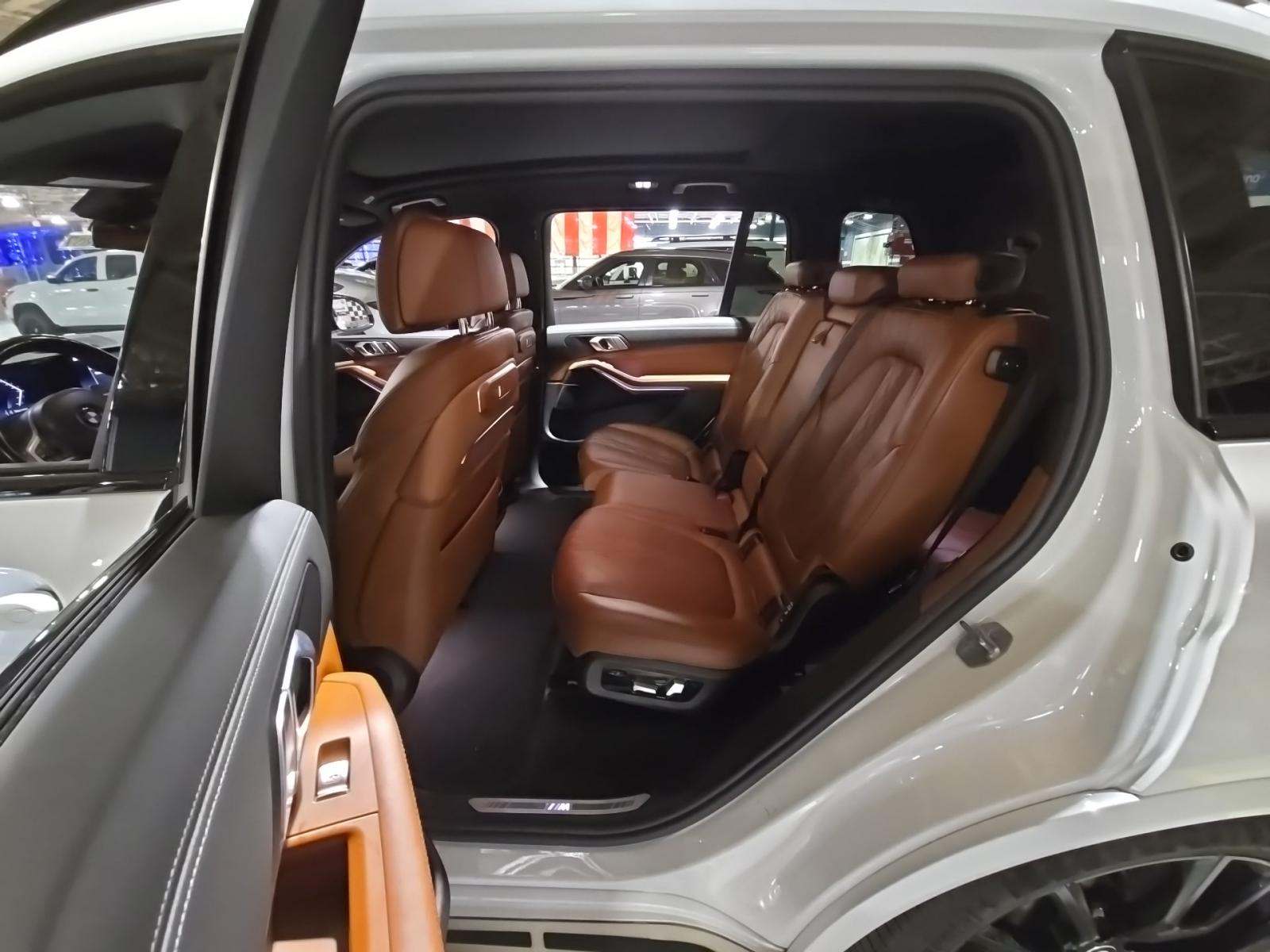 2023 BMW X7 xDrive40i AWD