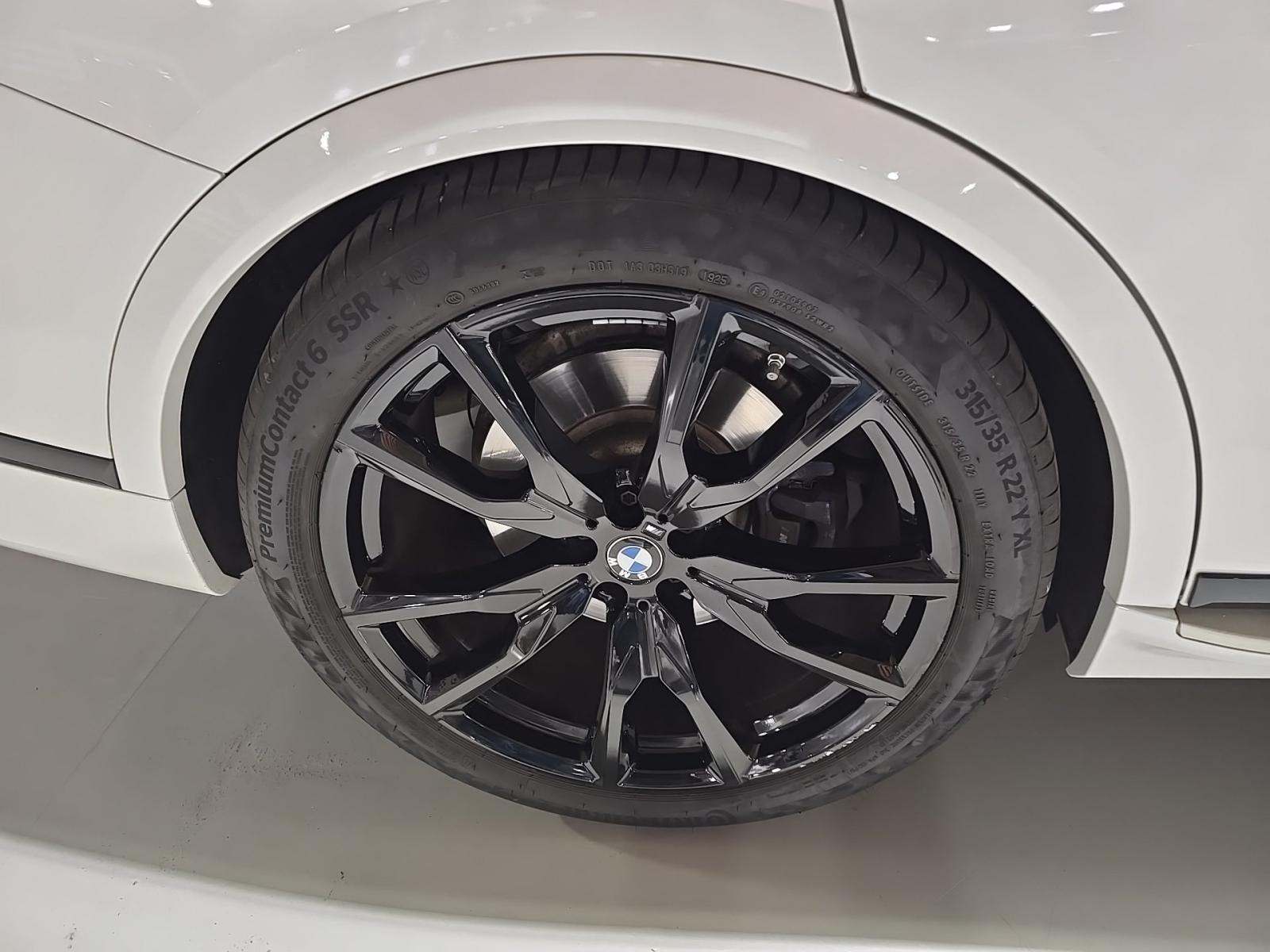 2023 BMW X7 xDrive40i AWD