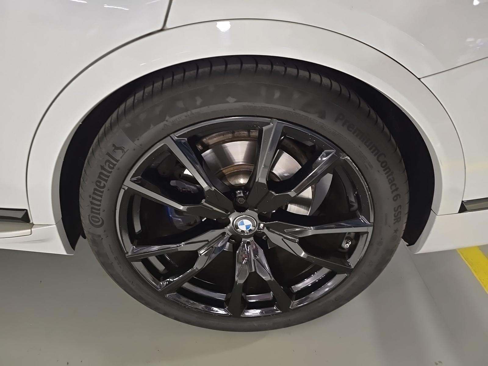 2023 BMW X7 xDrive40i AWD