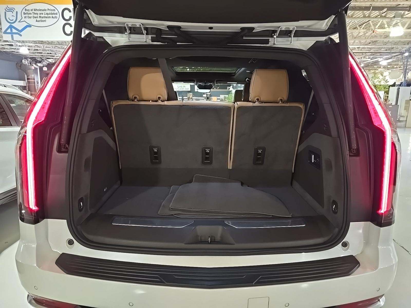 2022 Cadillac Escalade Premium Luxury AWD