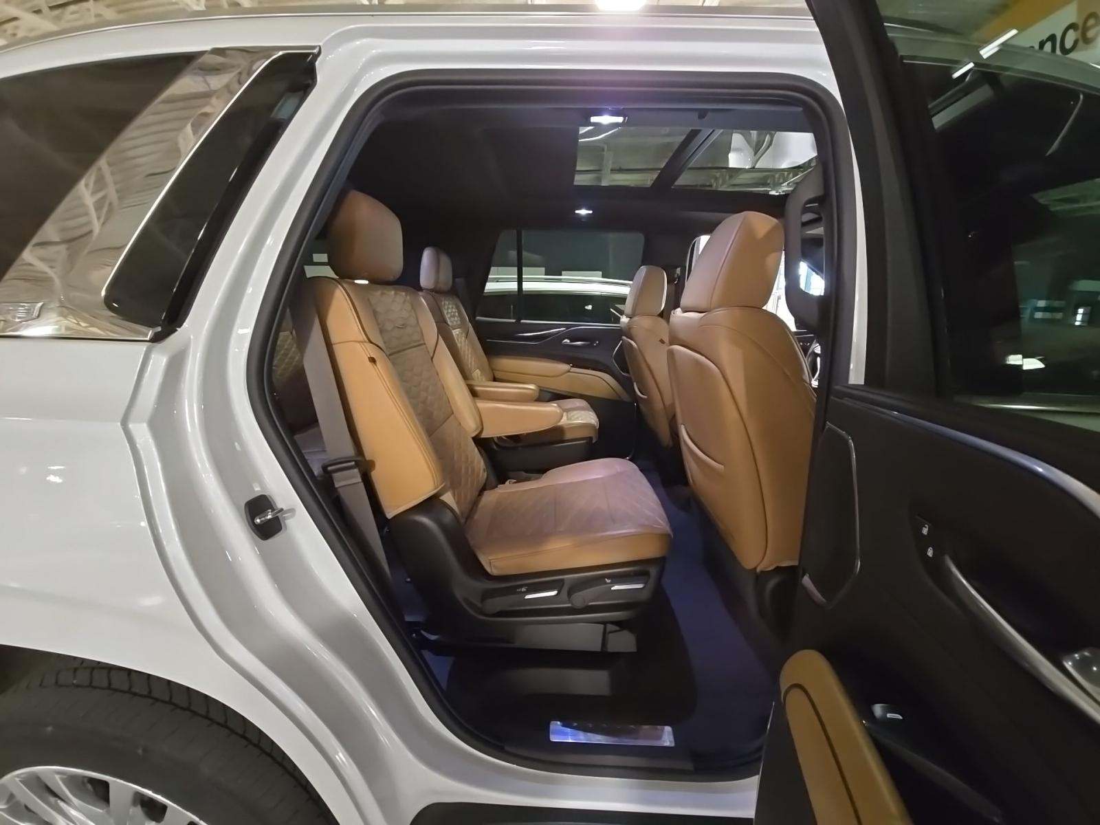 2022 Cadillac Escalade Premium Luxury AWD