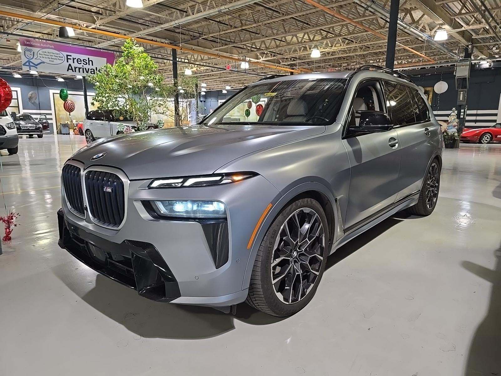 2023 BMW X7 M60i AWD