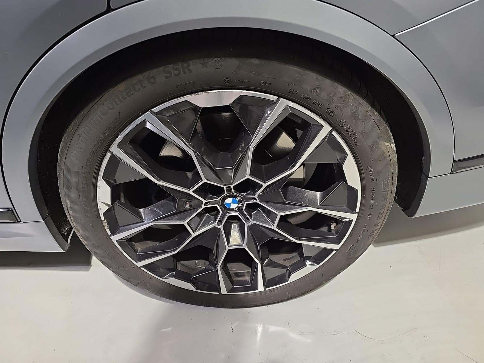 2023 BMW X7 M60i AWD