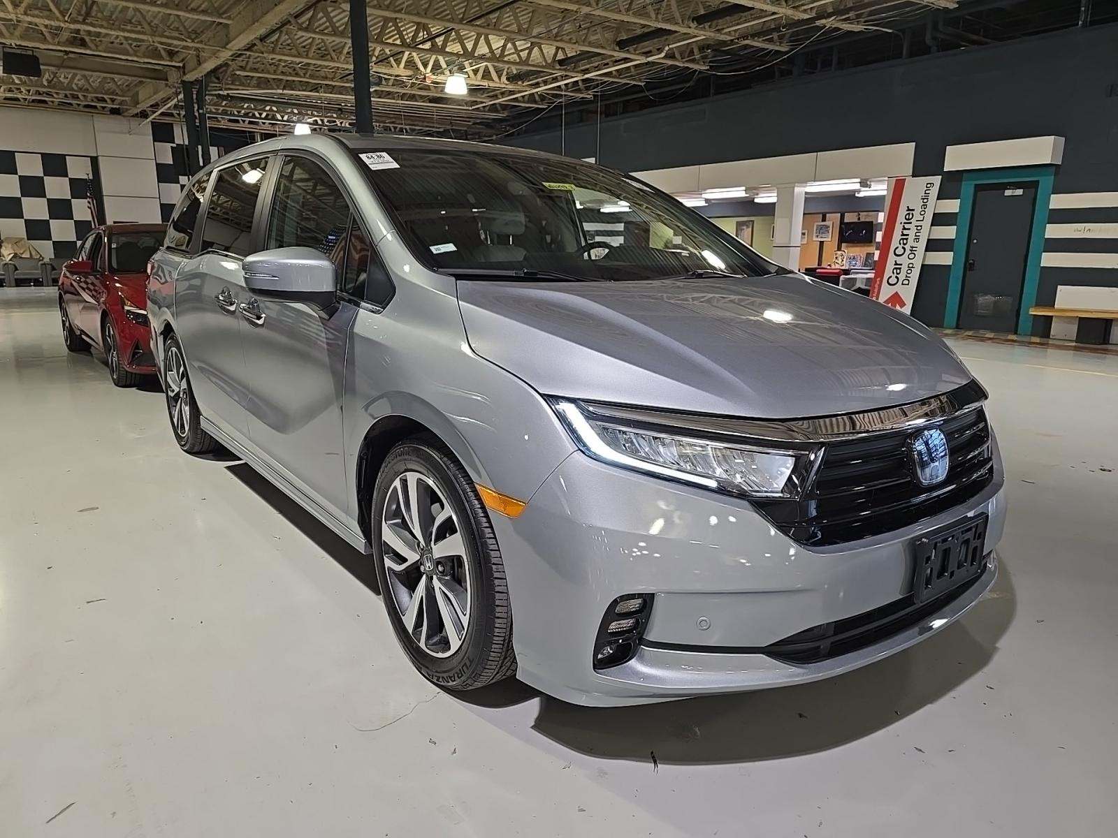 2023 Honda Odyssey Touring FWD