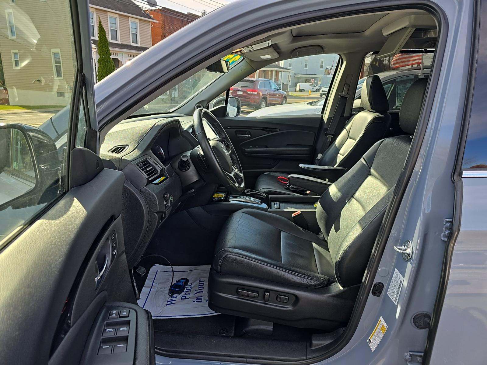 2022 Honda Pilot Touring AWD