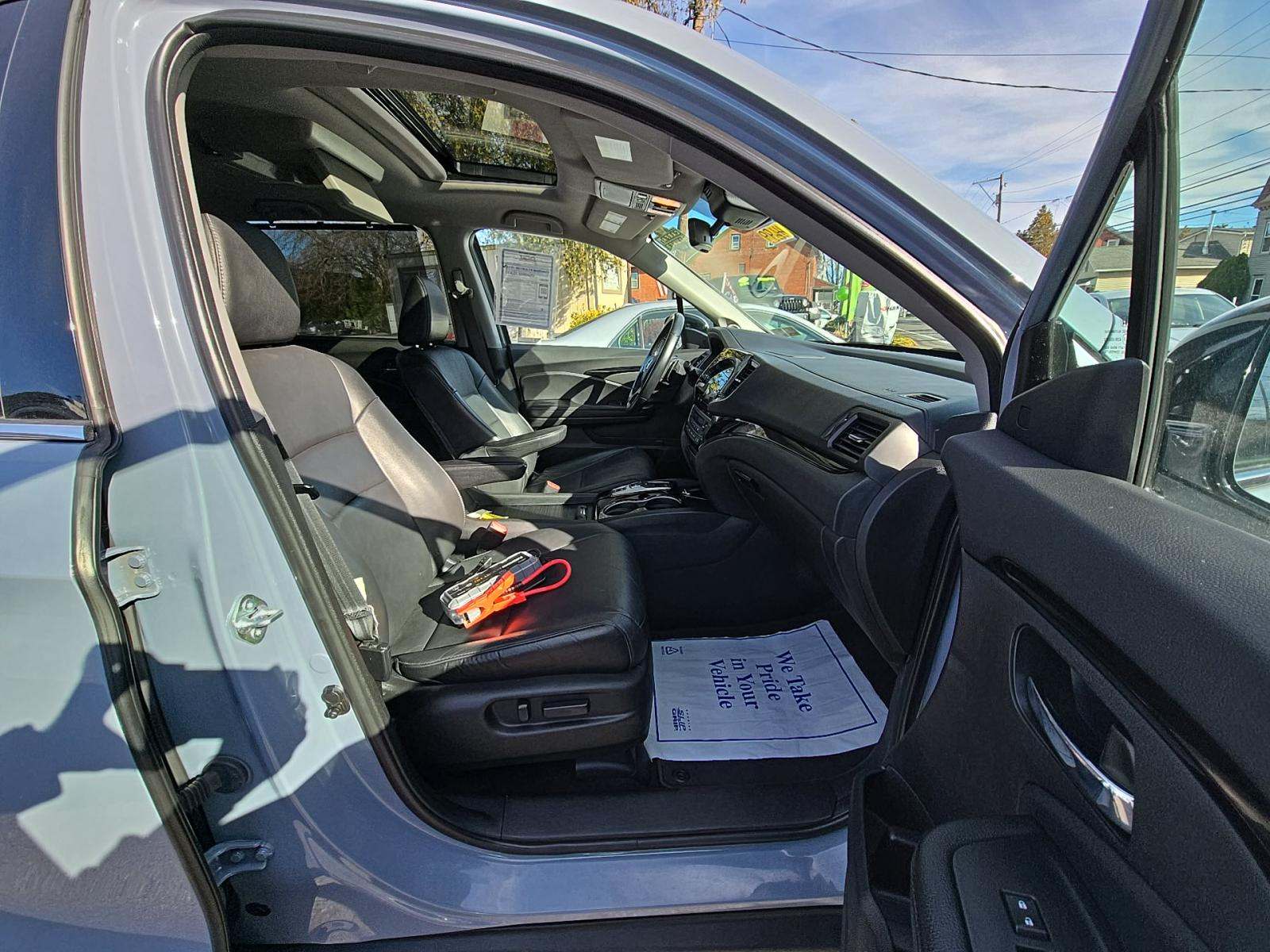 2022 Honda Pilot Touring AWD