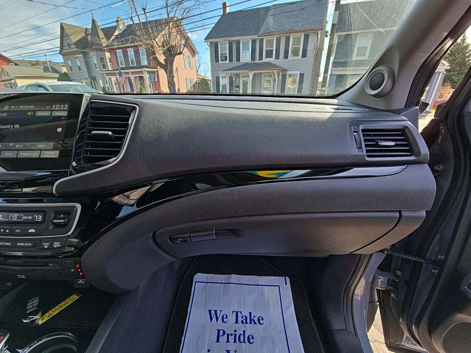 2022 Honda Pilot Touring AWD