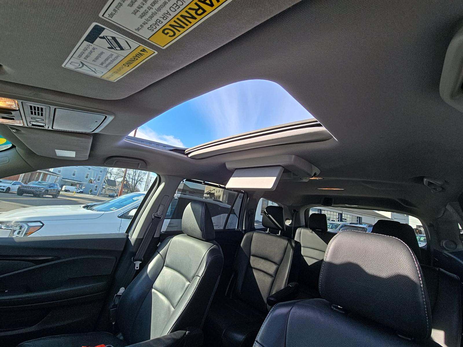 2022 Honda Pilot Touring AWD