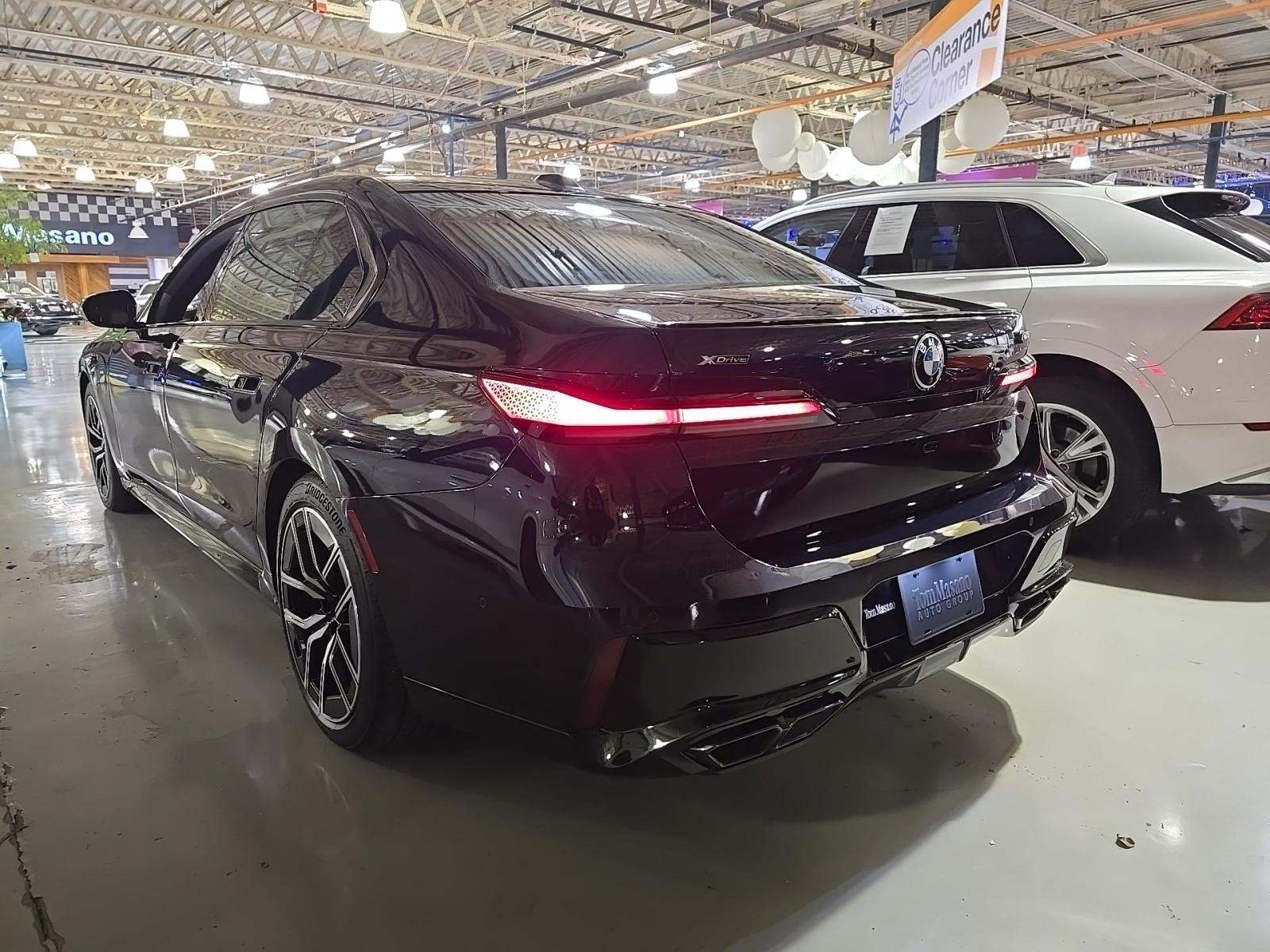 2025 BMW 7 Series 760i xDrive AWD