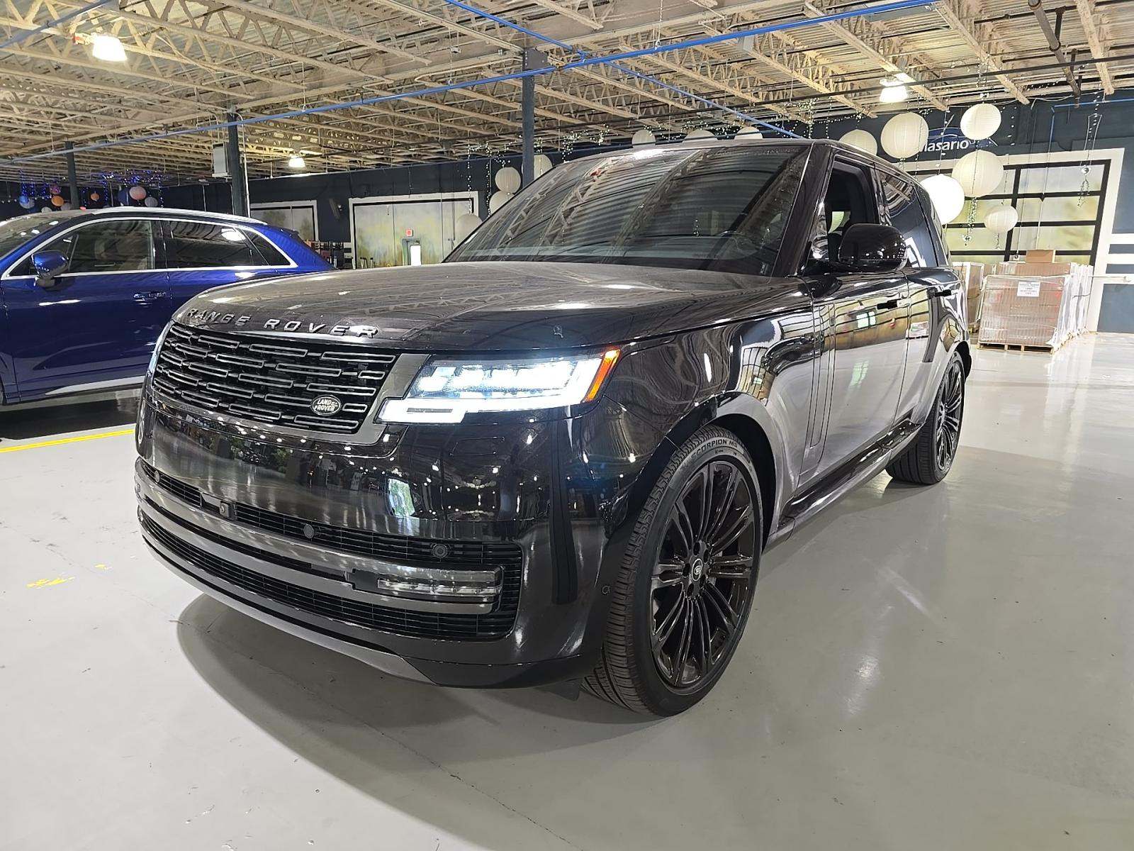 2025 Land Rover Range Rover SE