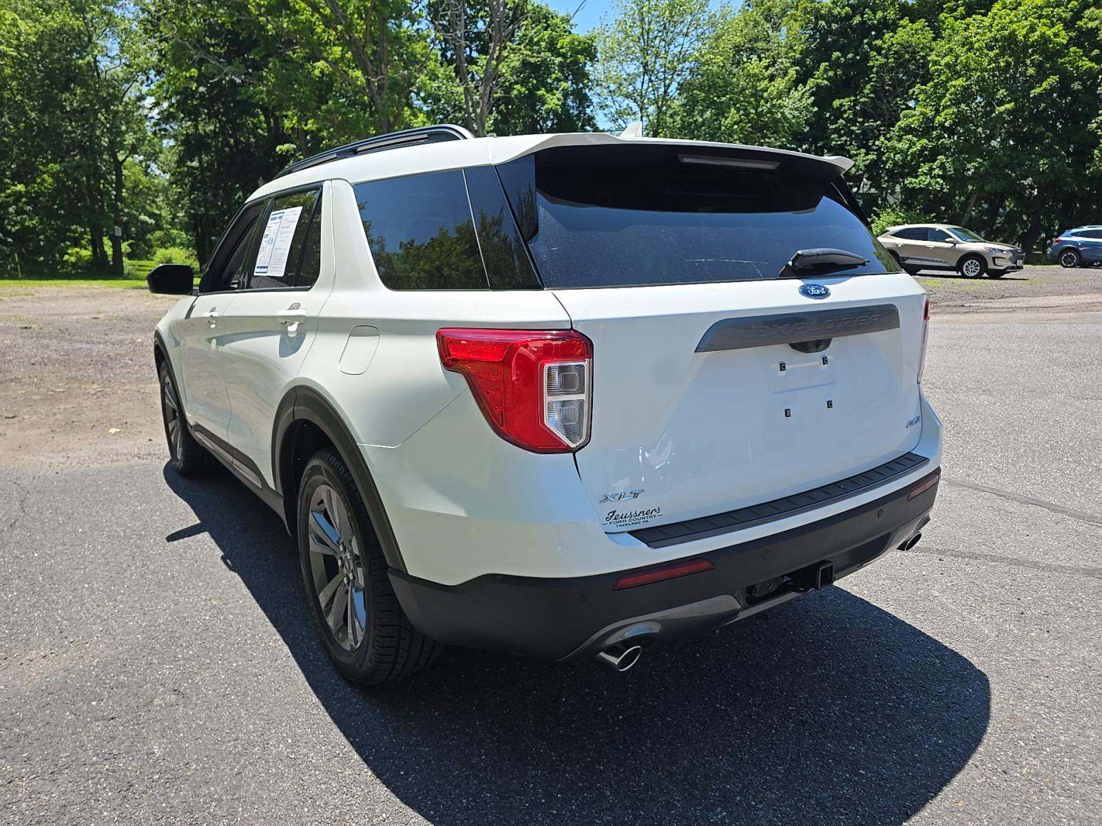 2023 Ford Explorer XLT AWD