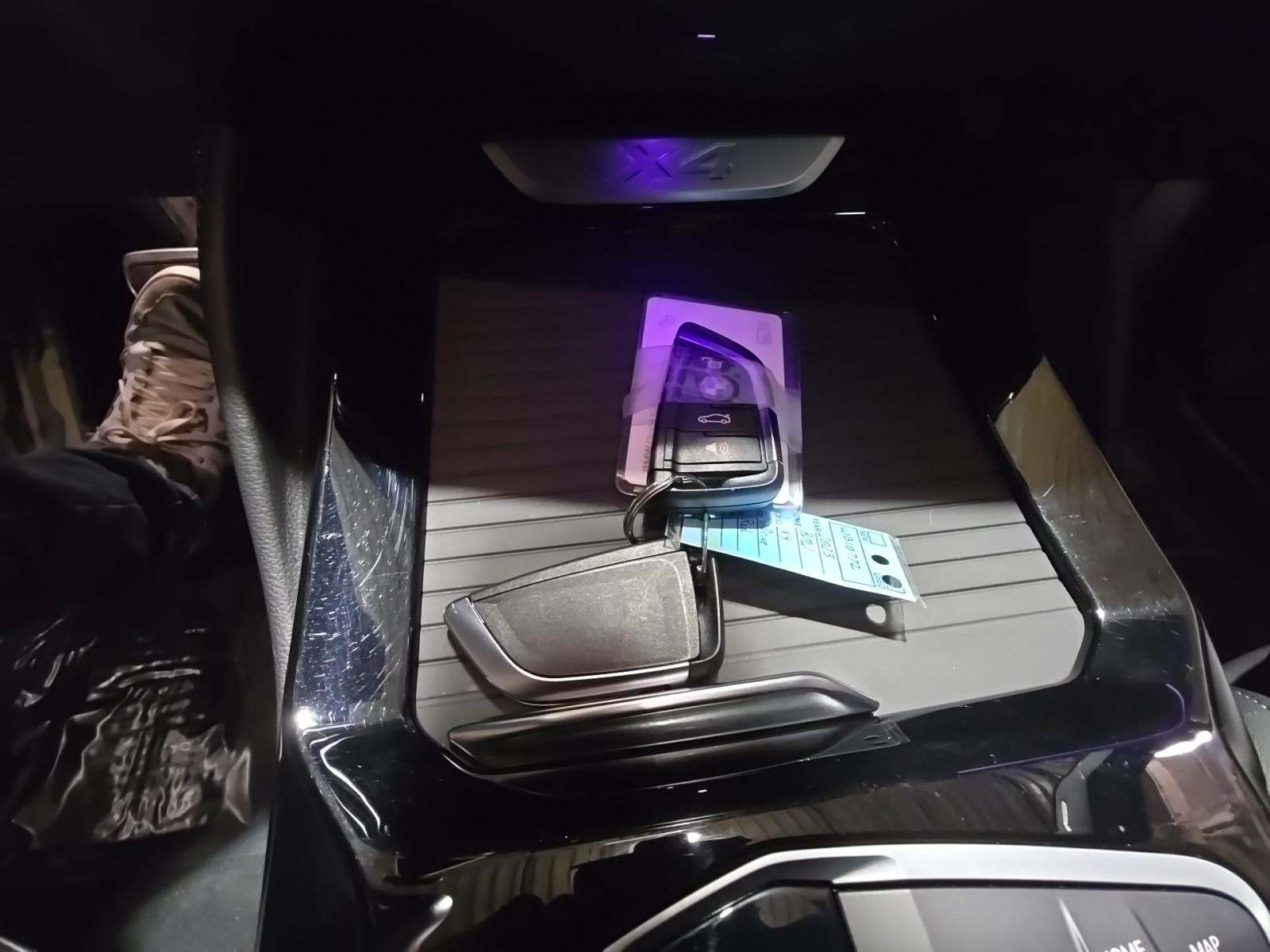 2023 BMW X4 xDrive30i AWD