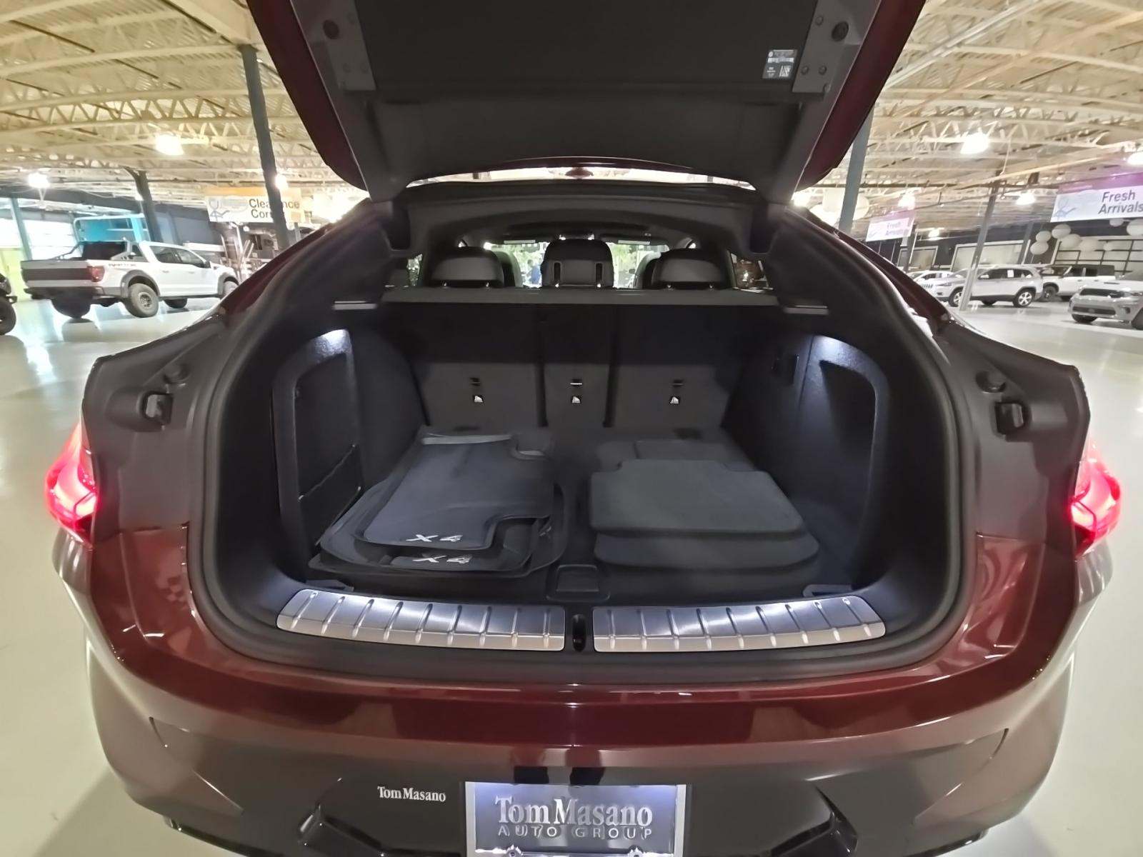 2023 BMW X4 xDrive30i AWD