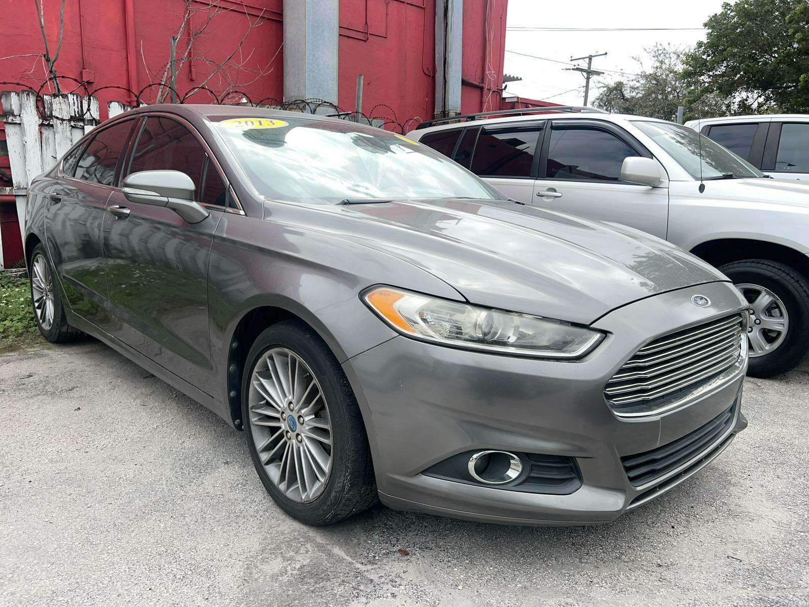 2013 Ford Fusion SE FWD