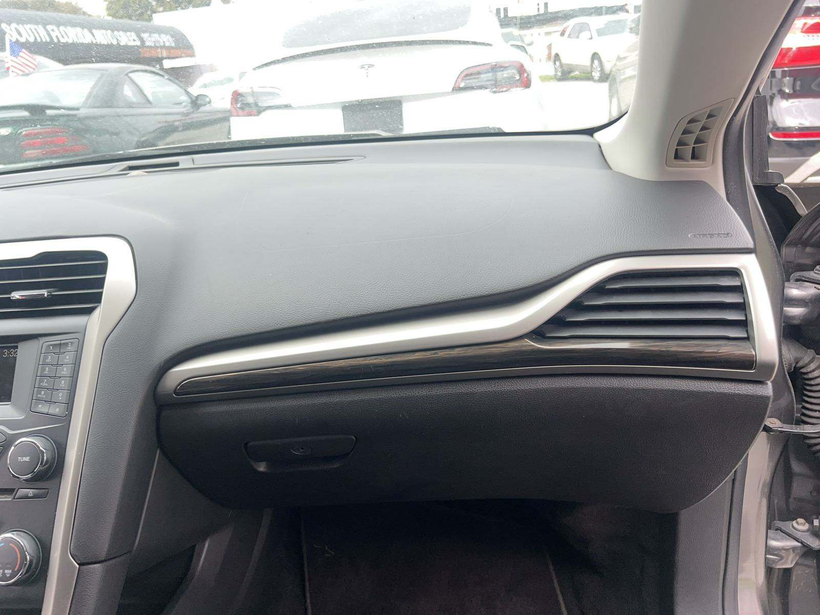 2013 Ford Fusion SE FWD