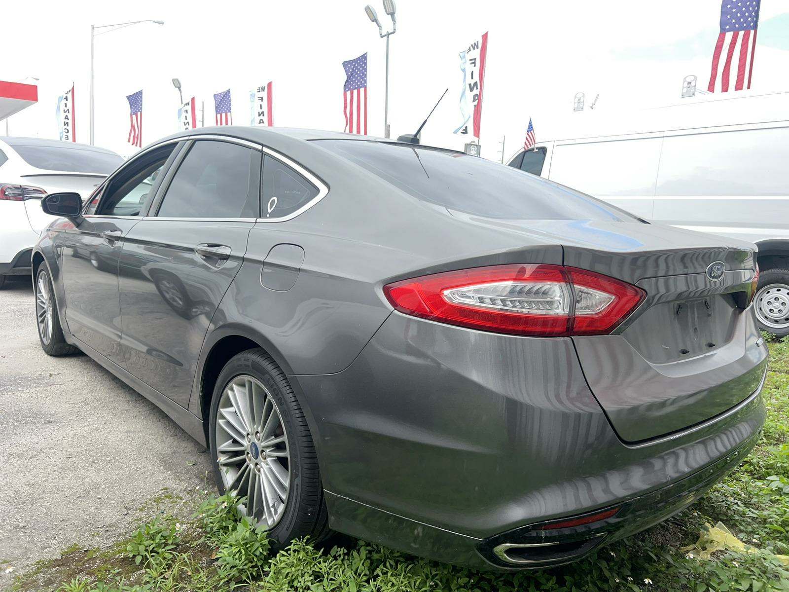 2013 Ford Fusion SE FWD