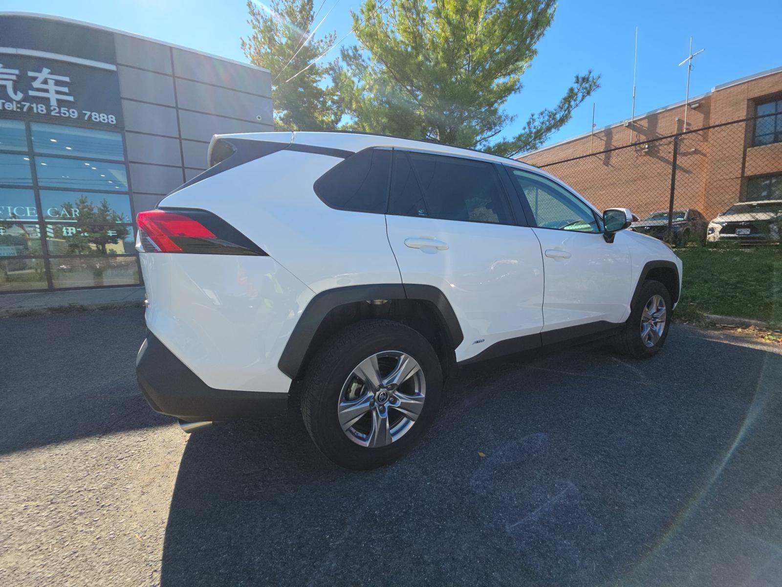 2022 Toyota RAV4 Hybrid LE AWD