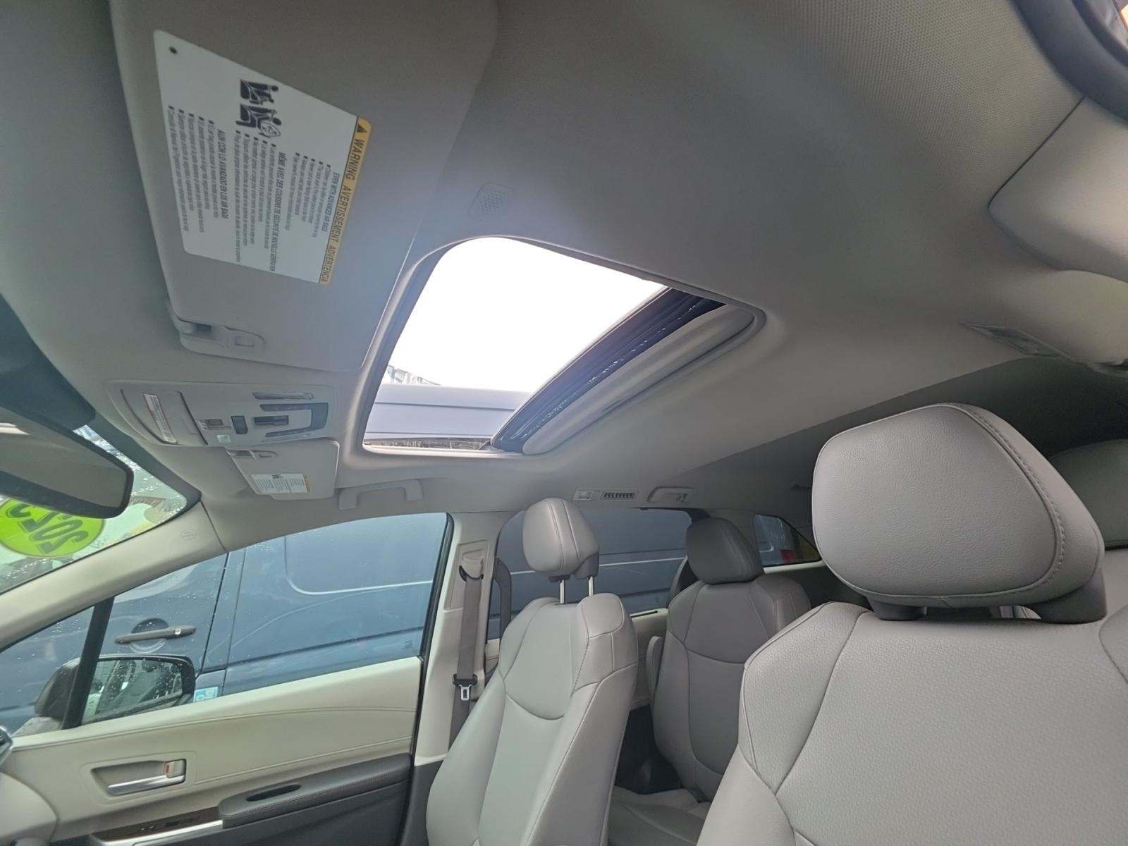 2023 Toyota Sienna XLE FWD