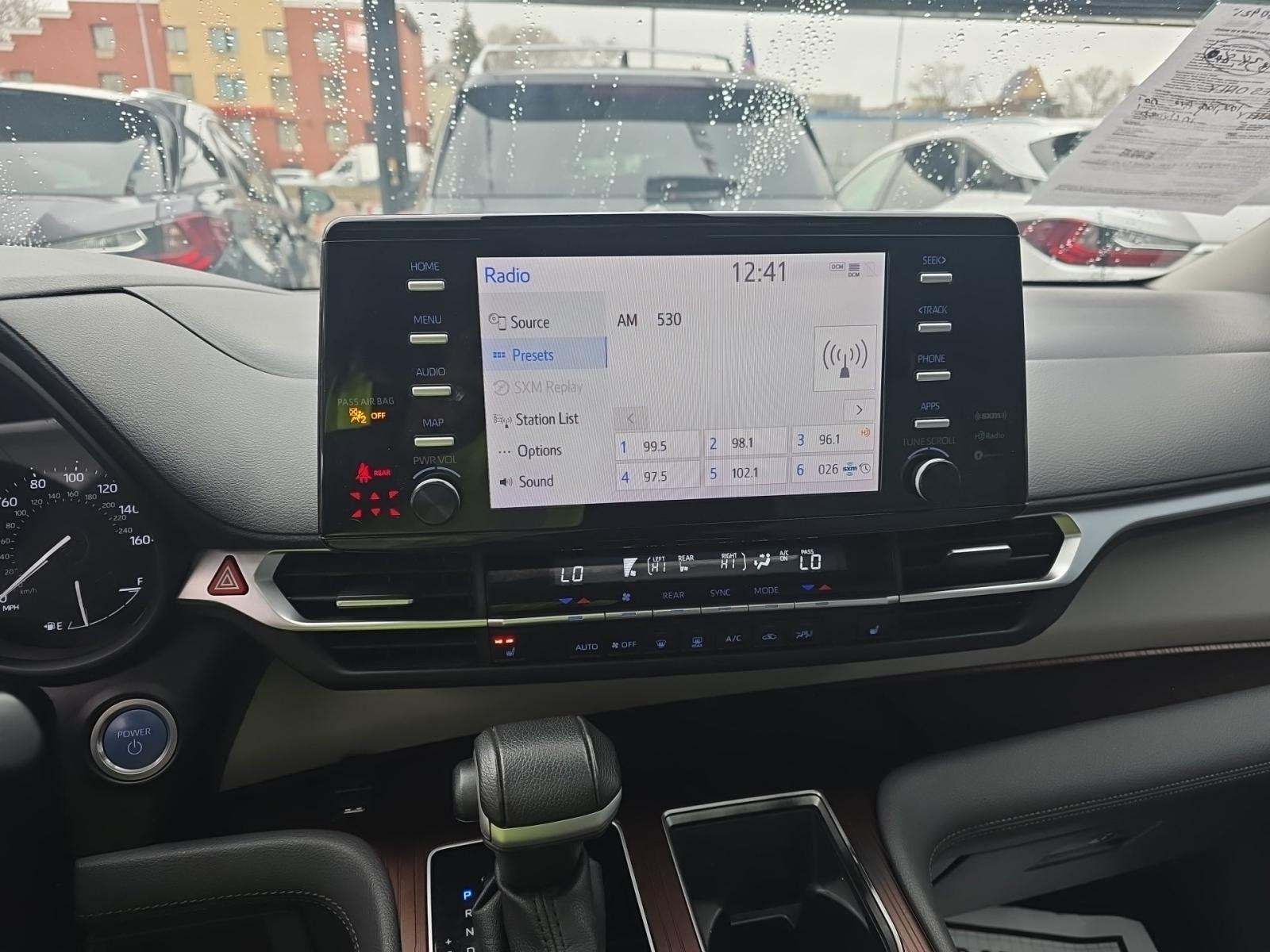 2023 Toyota Sienna XLE FWD