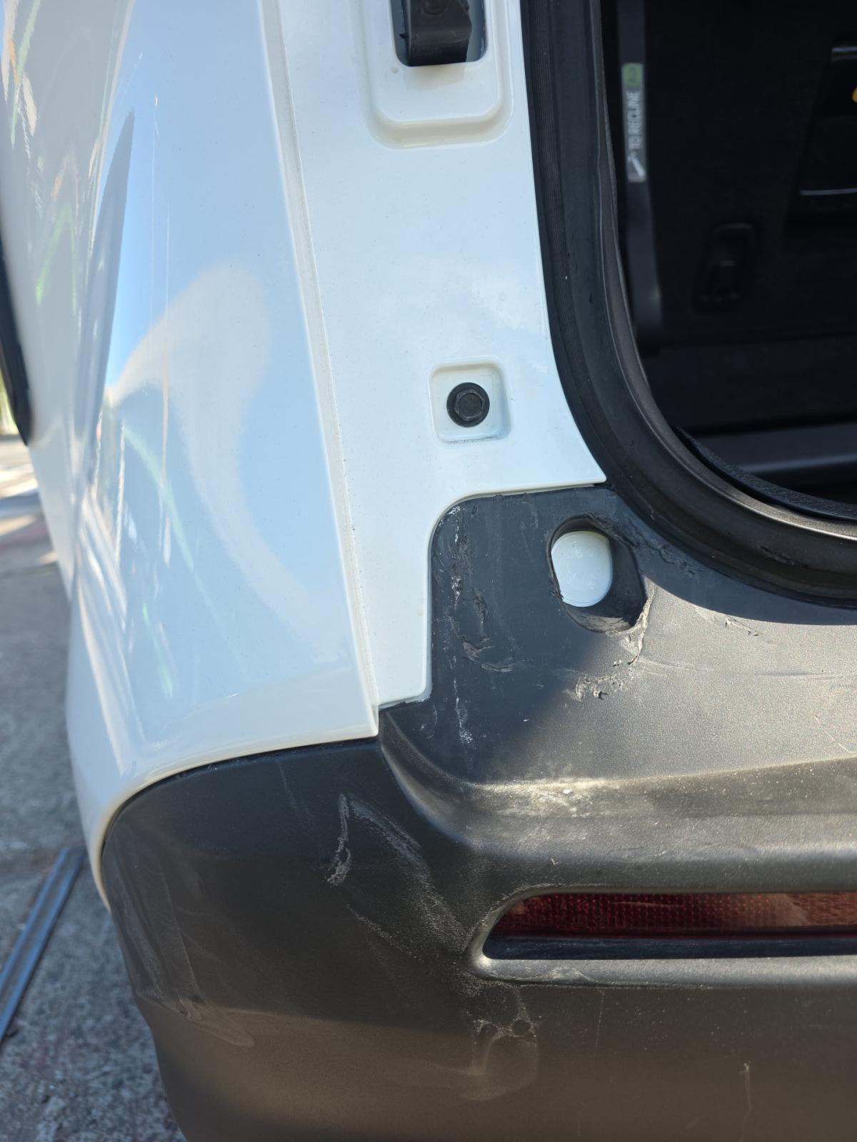 2025 Toyota Sienna LE FWD