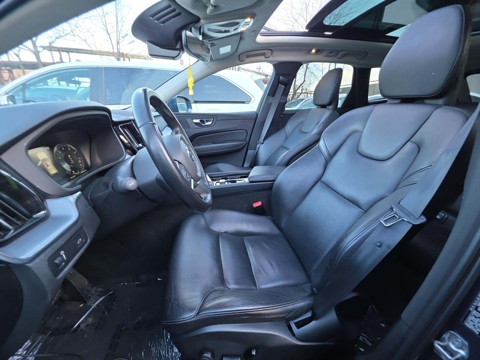 2020 Volvo XC60 T5 Momentum AWD