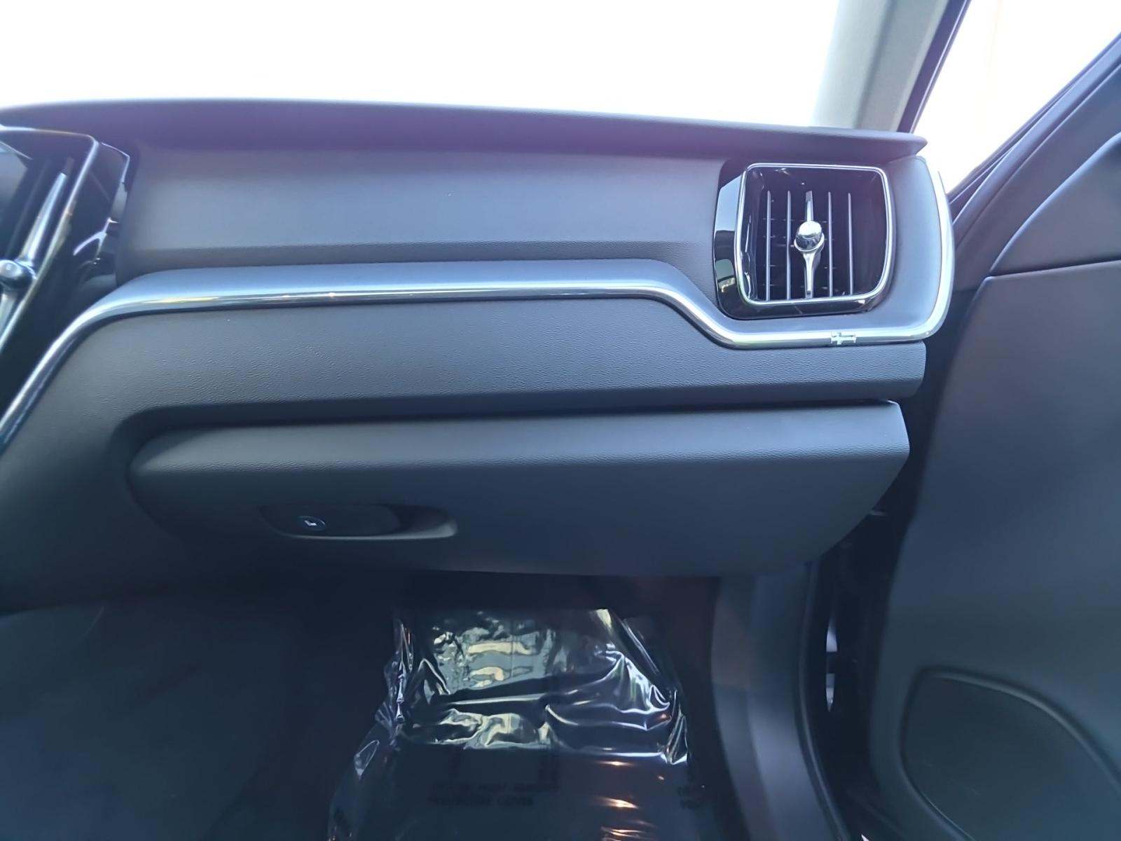 2020 Volvo XC60 T5 Momentum AWD