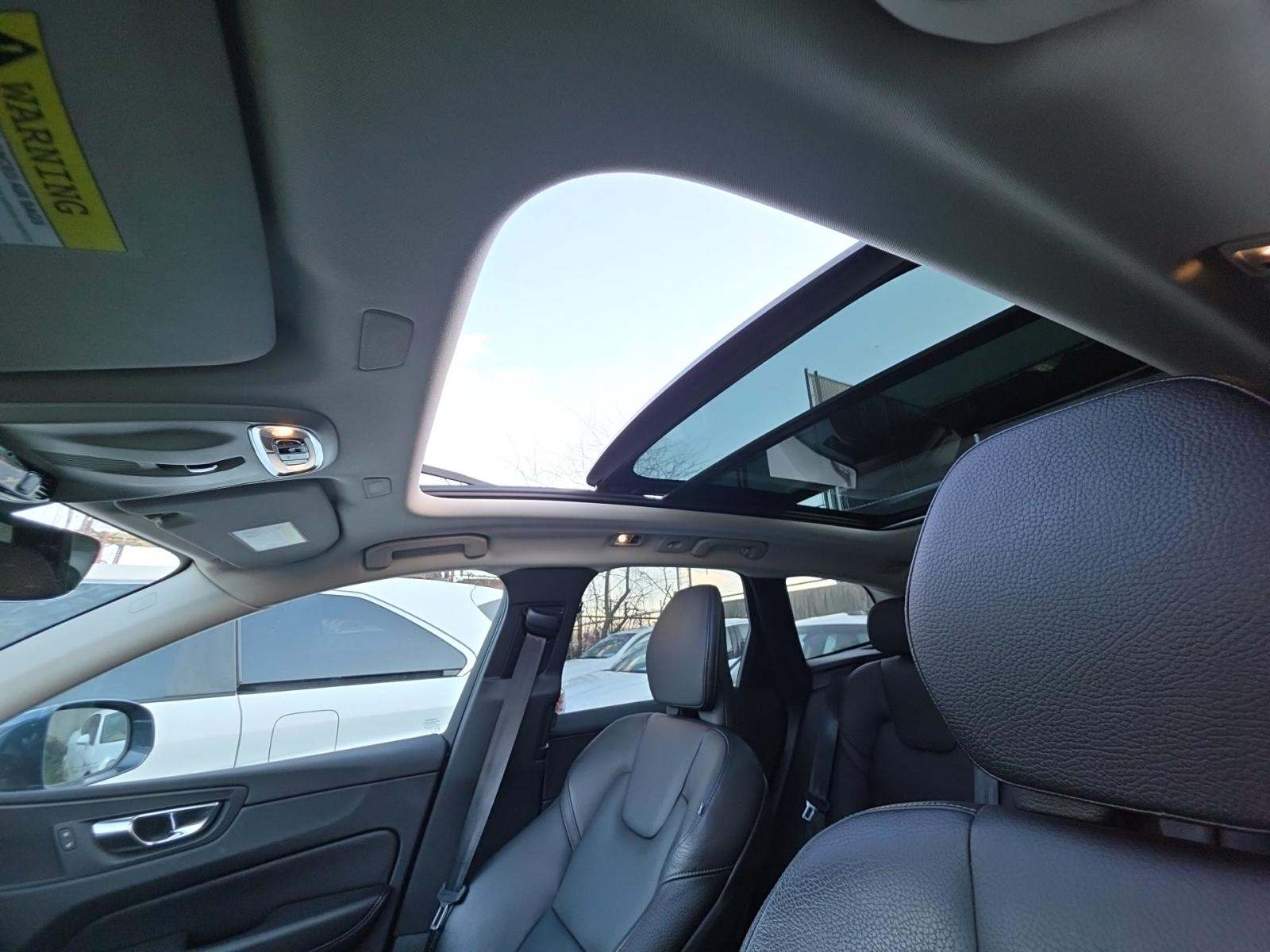 2020 Volvo XC60 T5 Momentum AWD