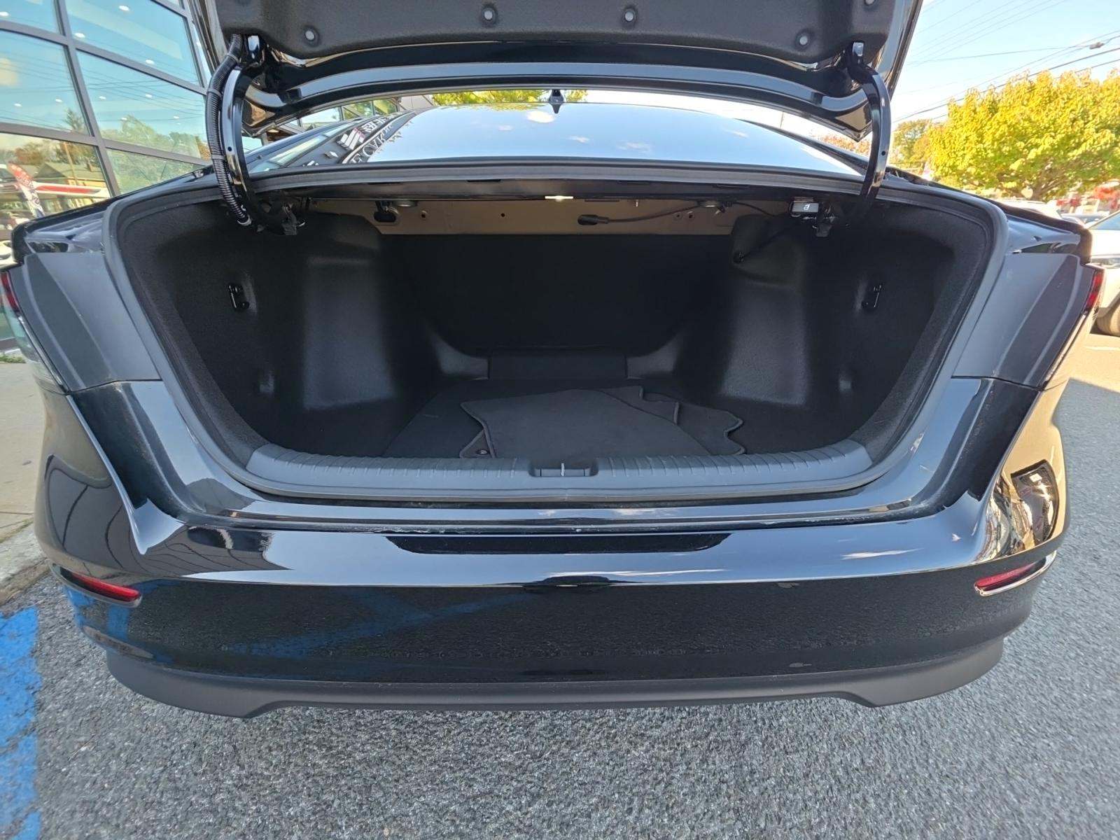 2023 Honda Accord LX FWD