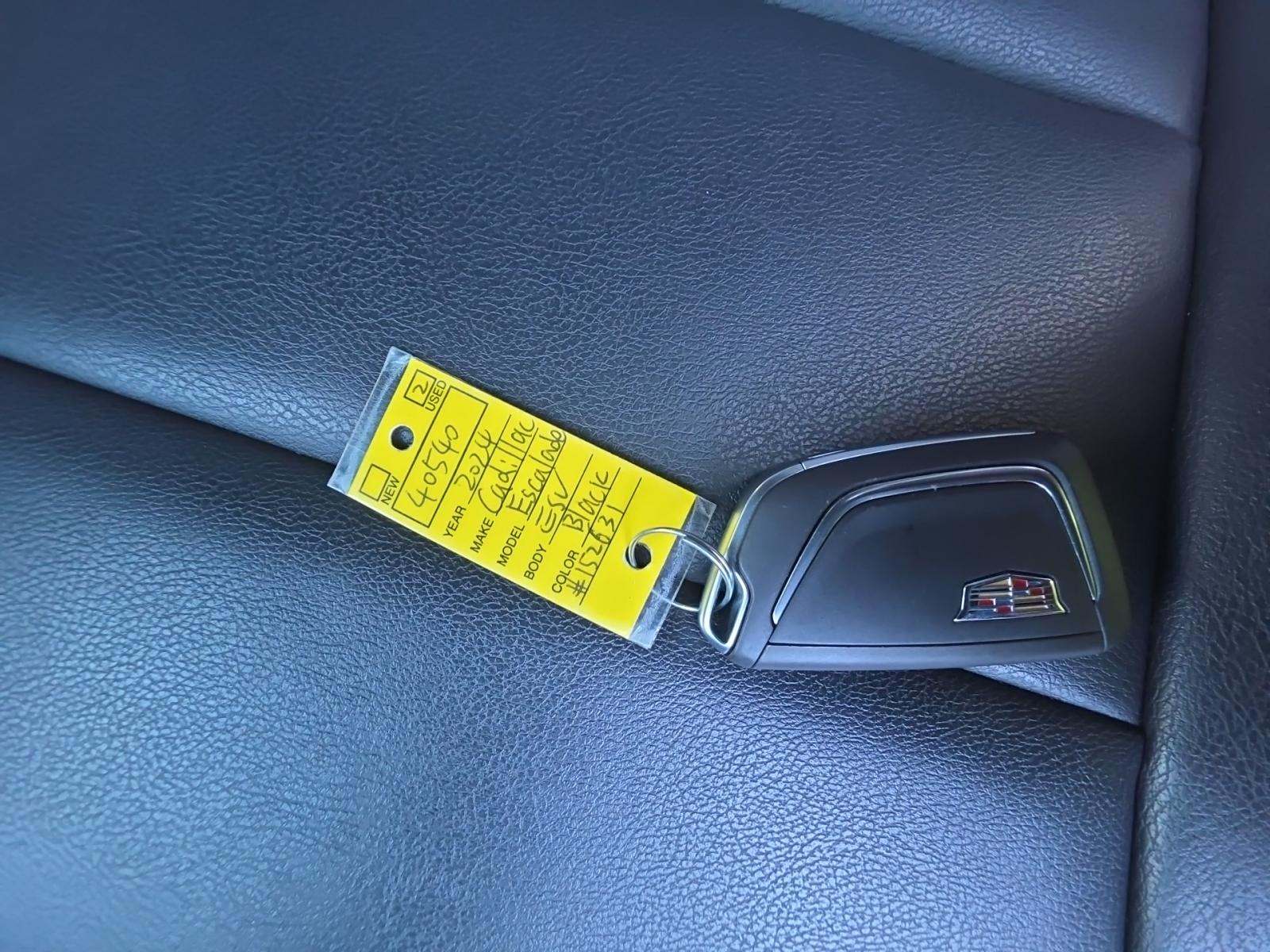 2024 Cadillac Escalade ESV Luxury AWD