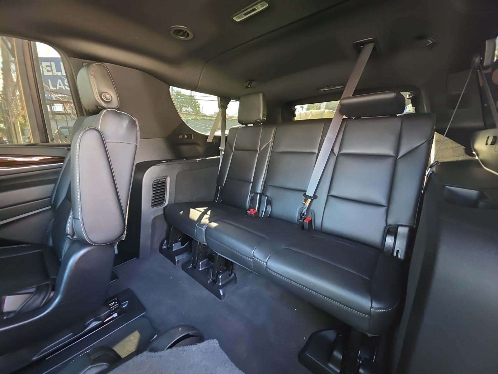 2024 Cadillac Escalade ESV Luxury AWD