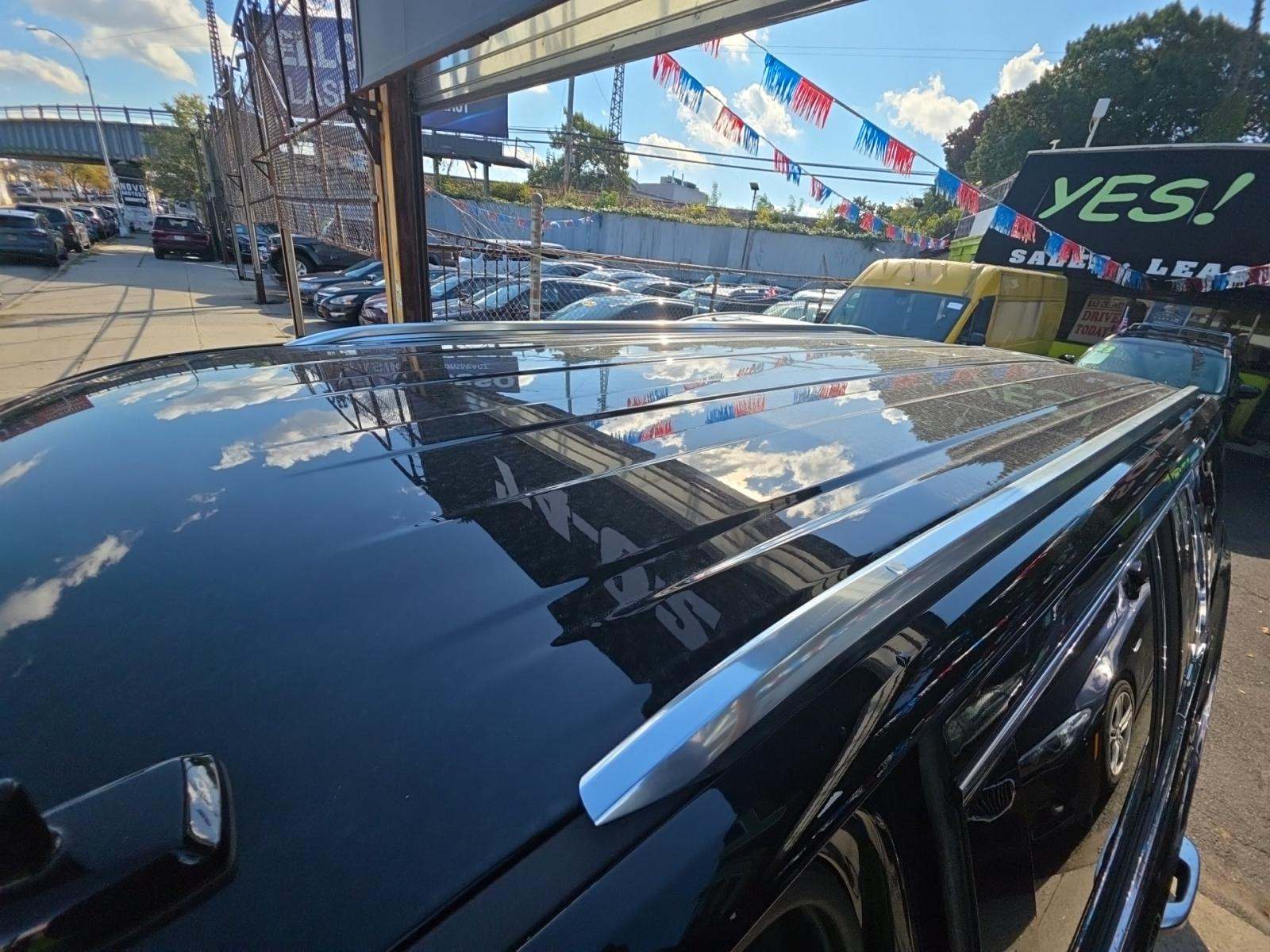 2024 Cadillac Escalade ESV Luxury AWD