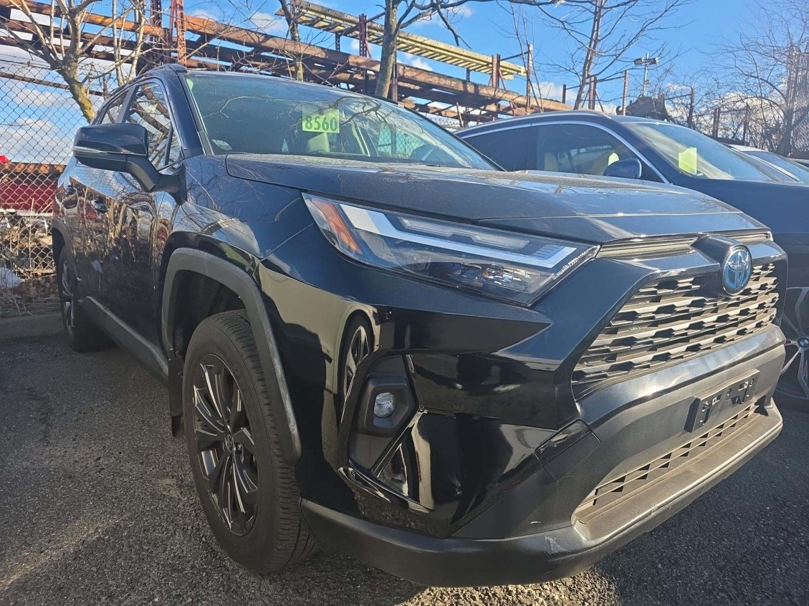 2022 Toyota RAV4 Hybrid XLE Premium AWD