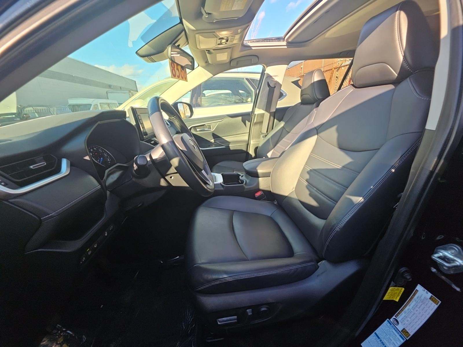 2022 Toyota RAV4 Hybrid XLE Premium AWD