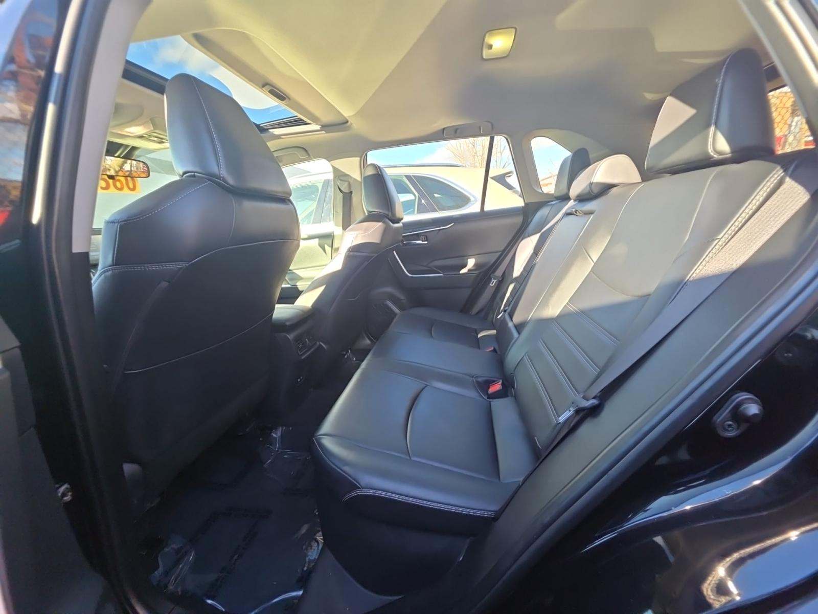 2022 Toyota RAV4 Hybrid XLE Premium AWD