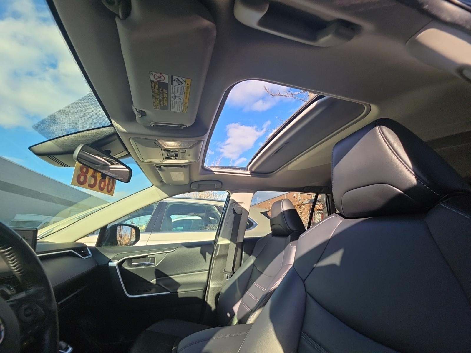 2022 Toyota RAV4 Hybrid XLE Premium AWD