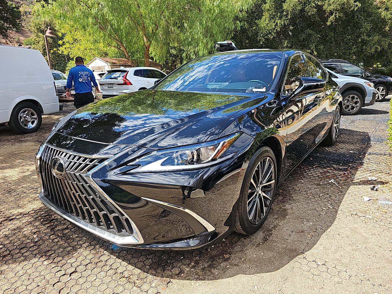 2025 Lexus ES 350