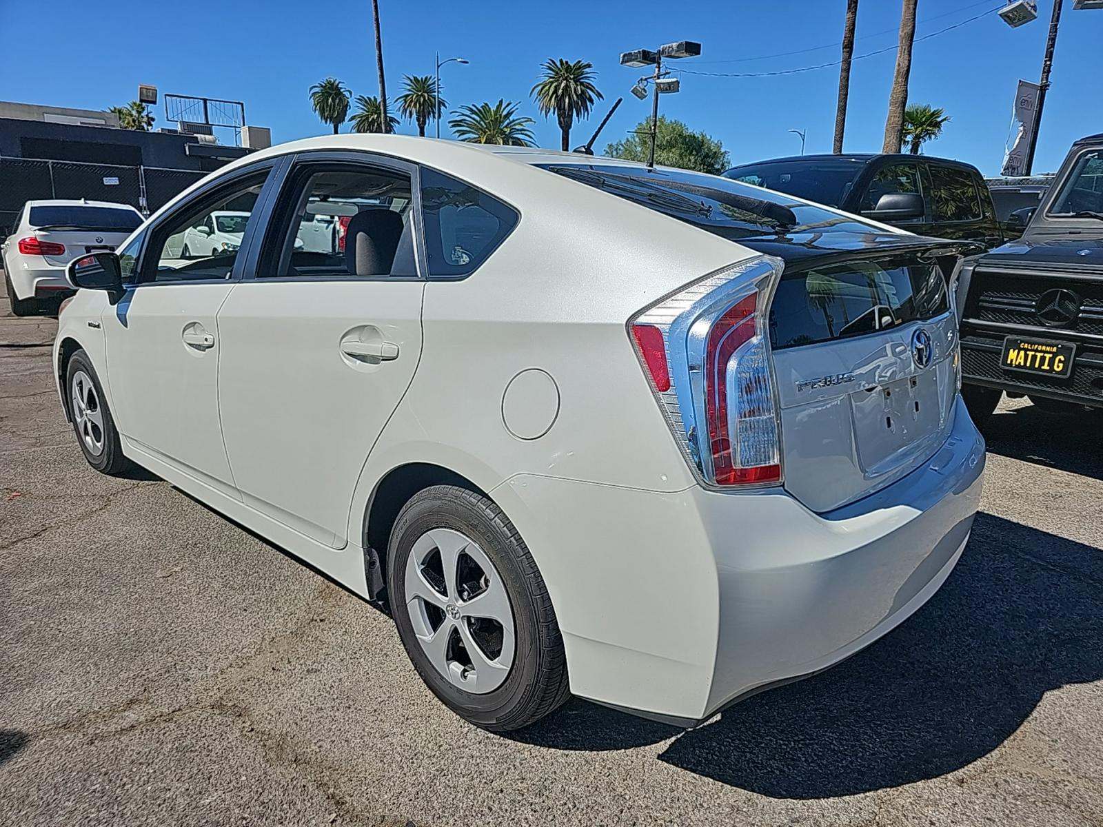 2015 Toyota Prius Two FWD