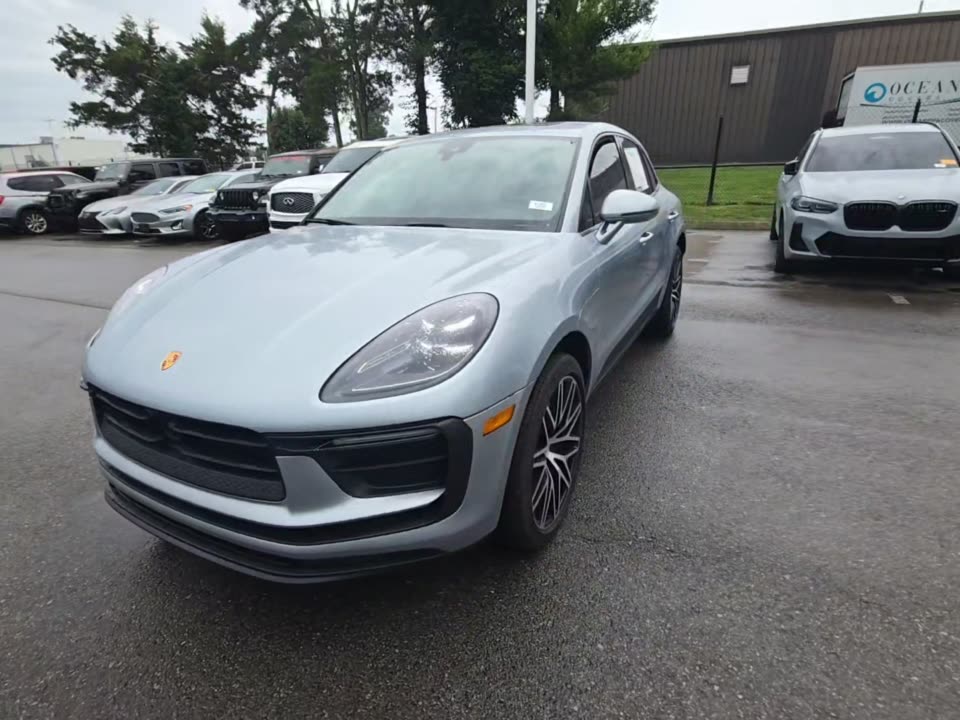 2024 Porsche Macan Base AWD