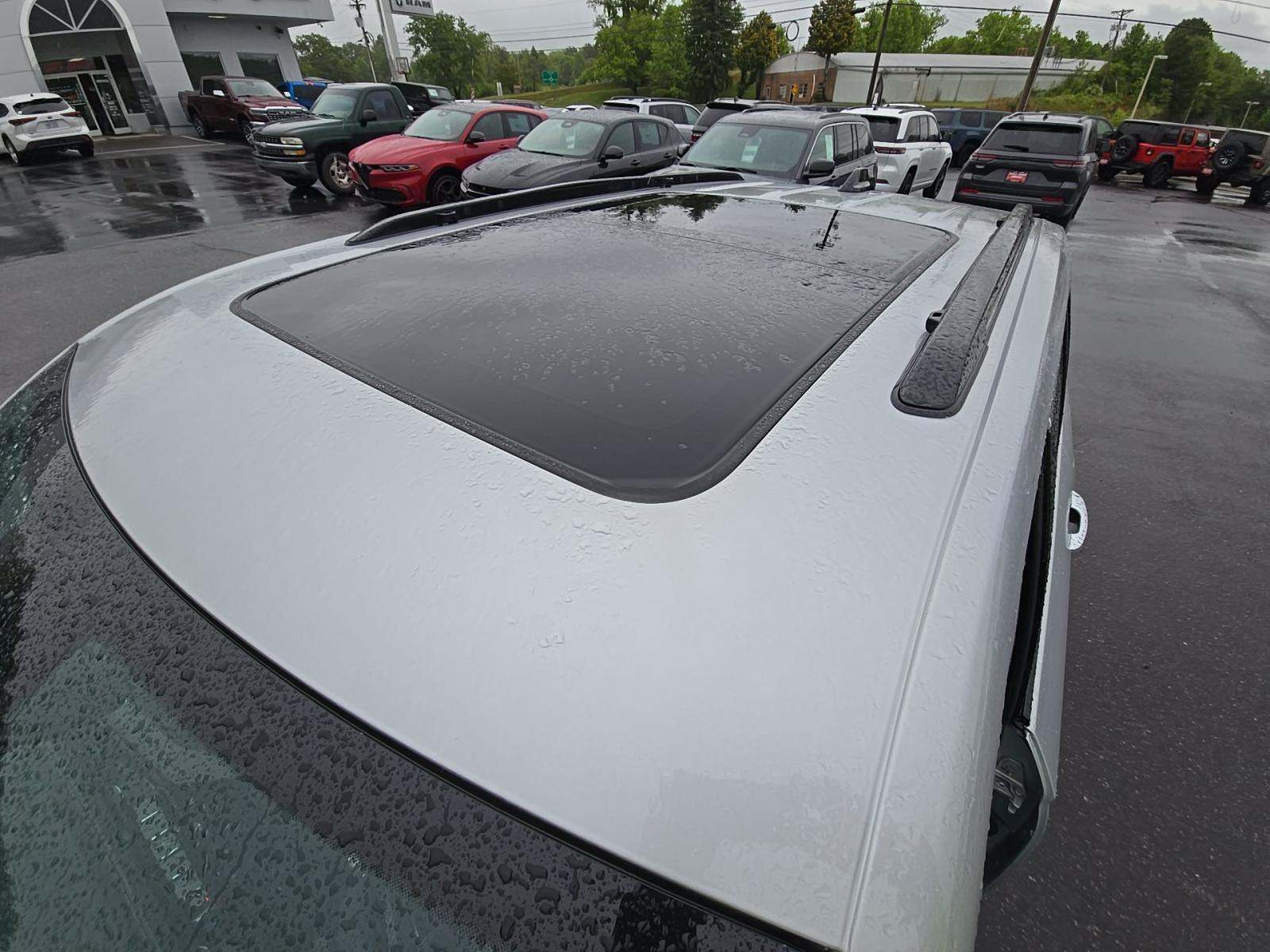 JEEP GRAND CHEROKEE - 8