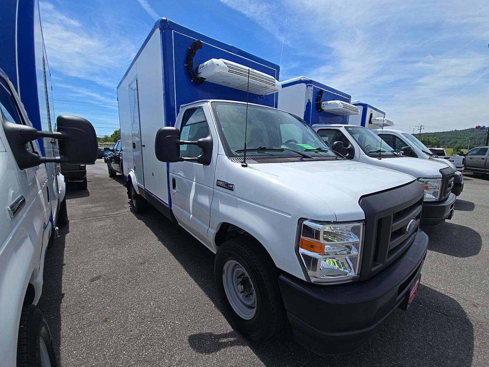 FORD E-350 - 4