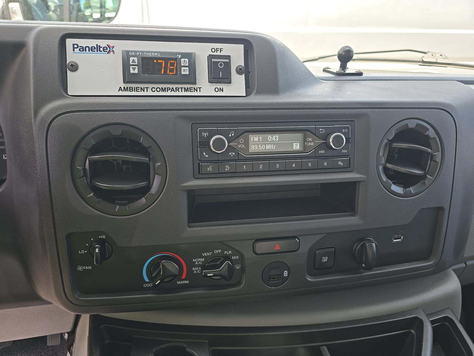 FORD E-350 - 10