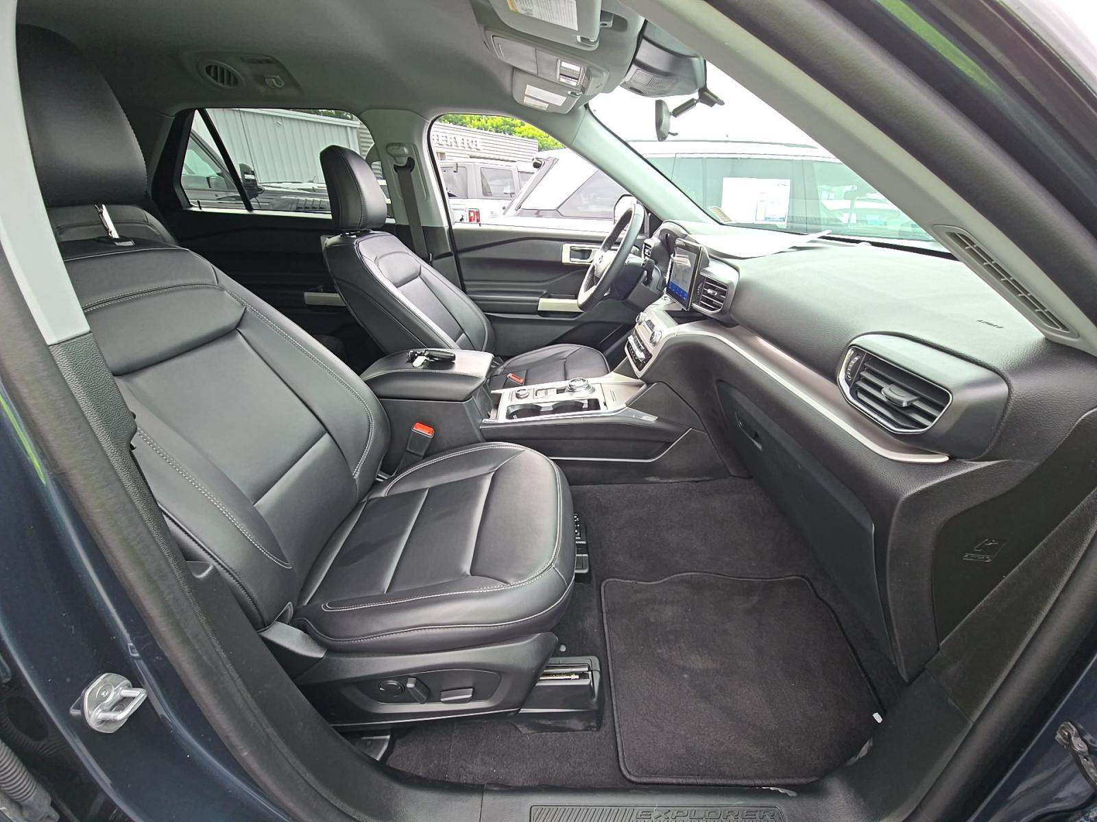 2023 Ford Explorer XLT AWD