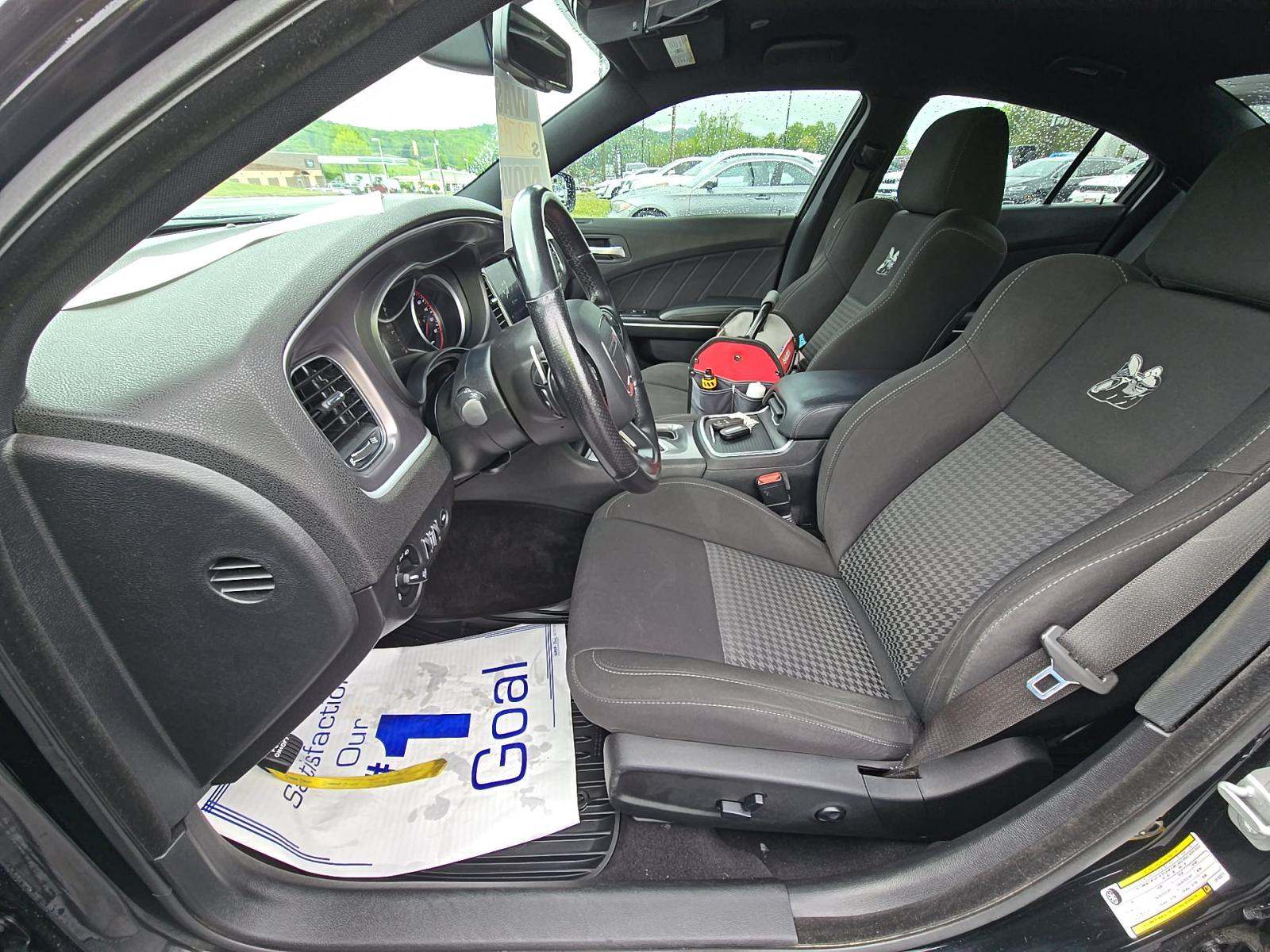 DODGE CHALLENGER - 2