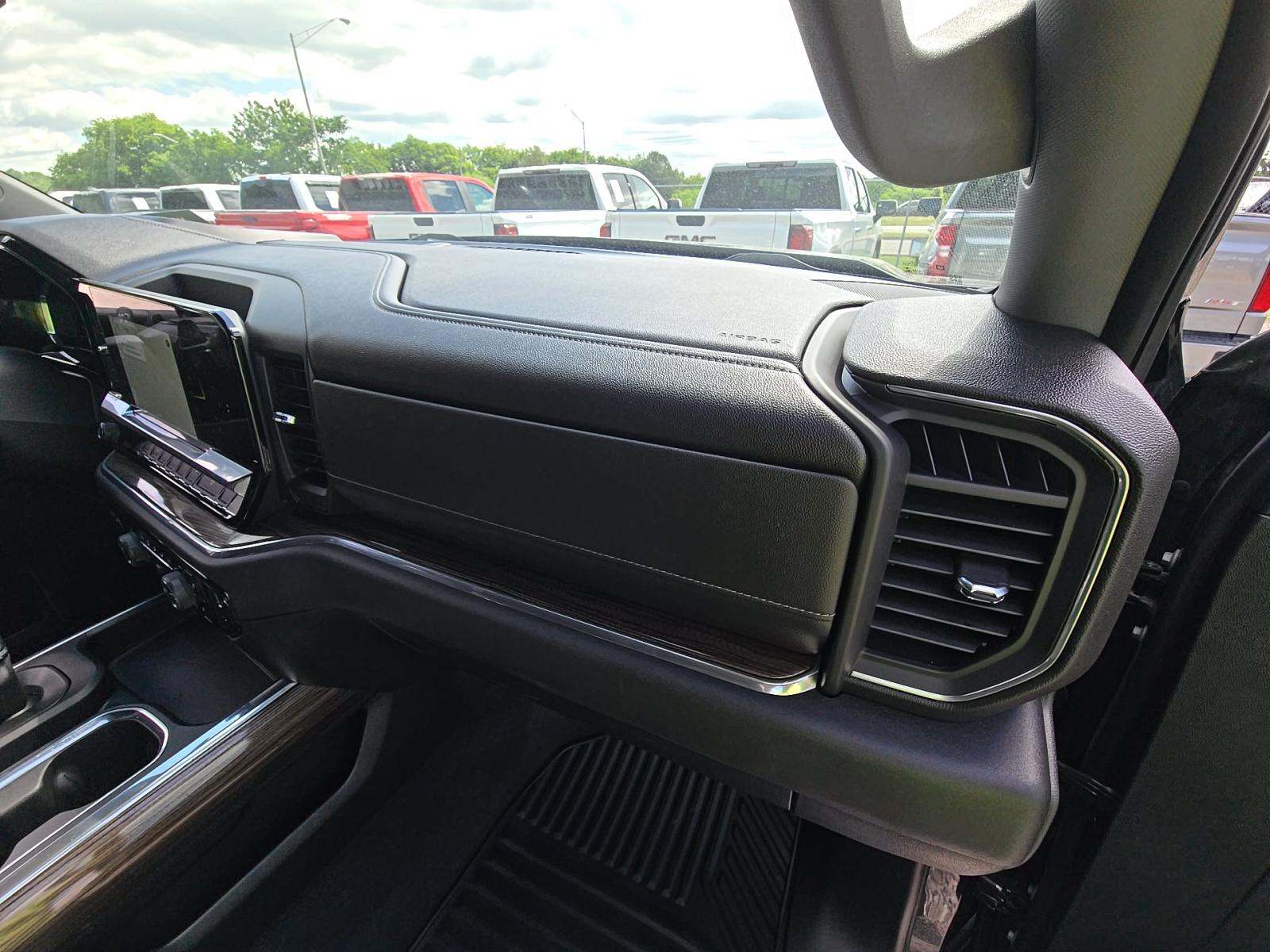 2023 Chevrolet Silverado 1500 RST AWD