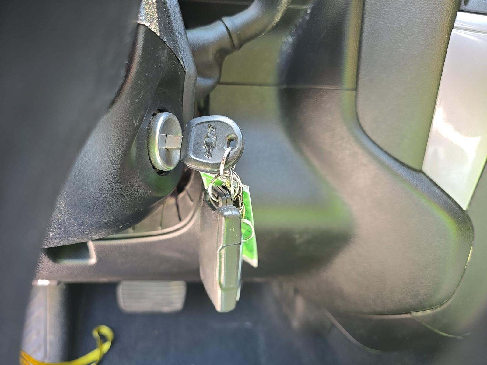 CHEVROLET SILVERADO - 4