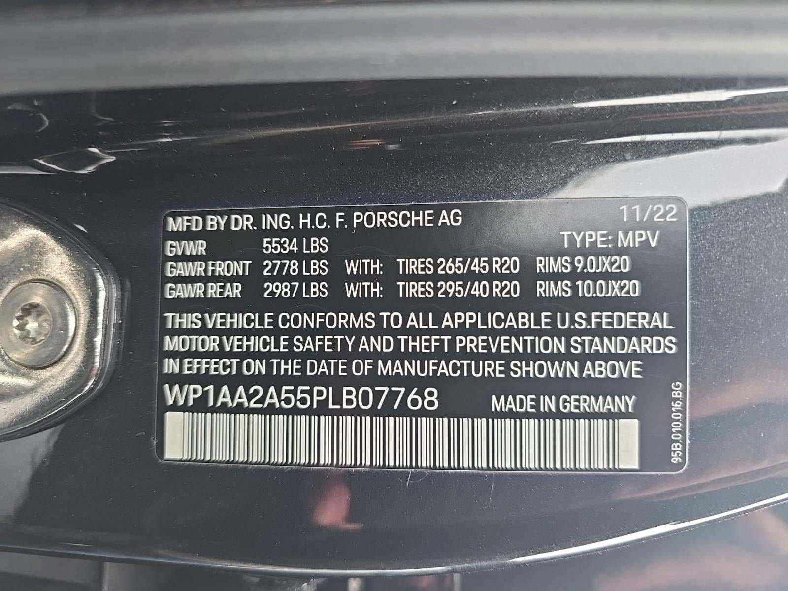 2023 Porsche Macan Base AWD